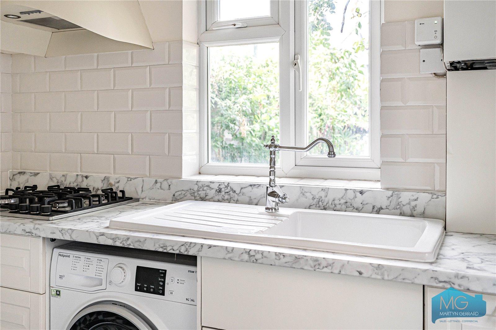 2 bedroom Ground Floor Flat for sale - Martyn Gerrard