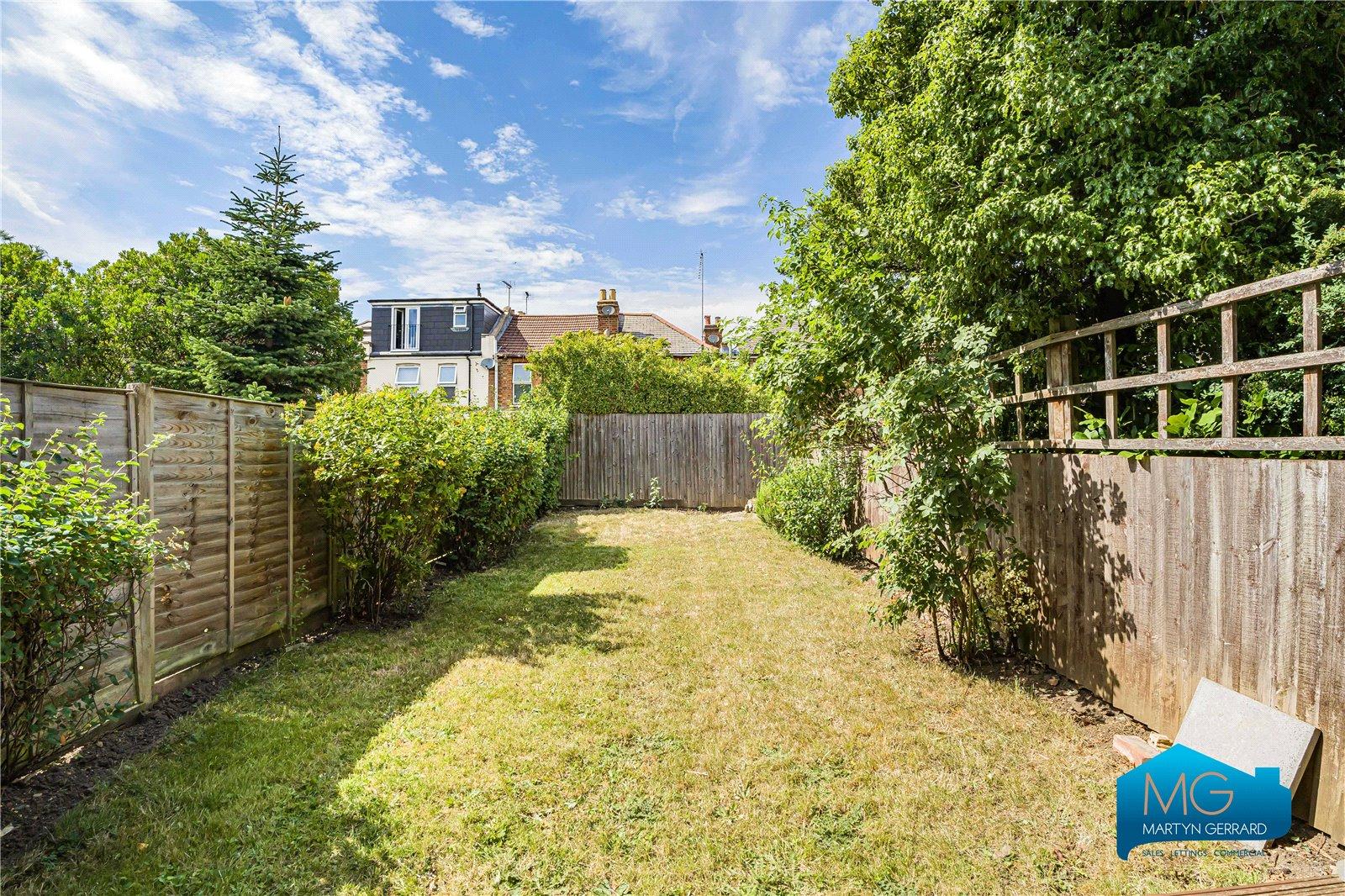 2 bedroom Ground Floor Flat to rent - Martyn Gerrard