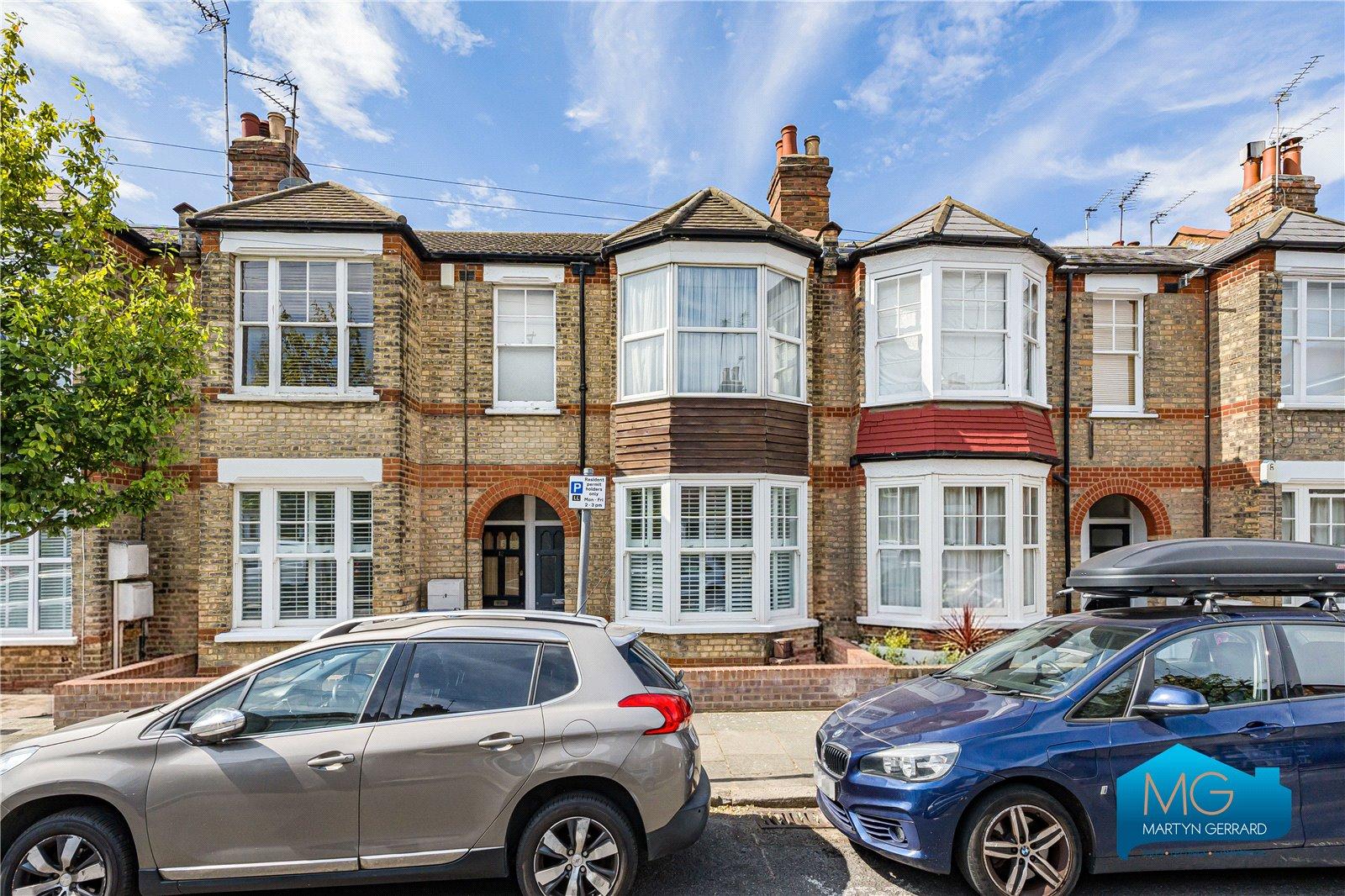 2 bedroom Ground Floor Flat to rent - Martyn Gerrard