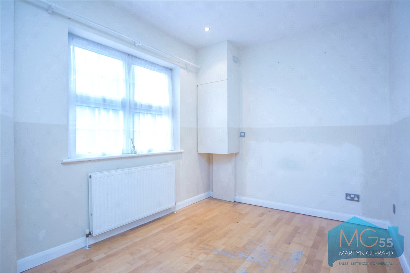 1 bedroom Apartment for sale - Martyn Gerrard