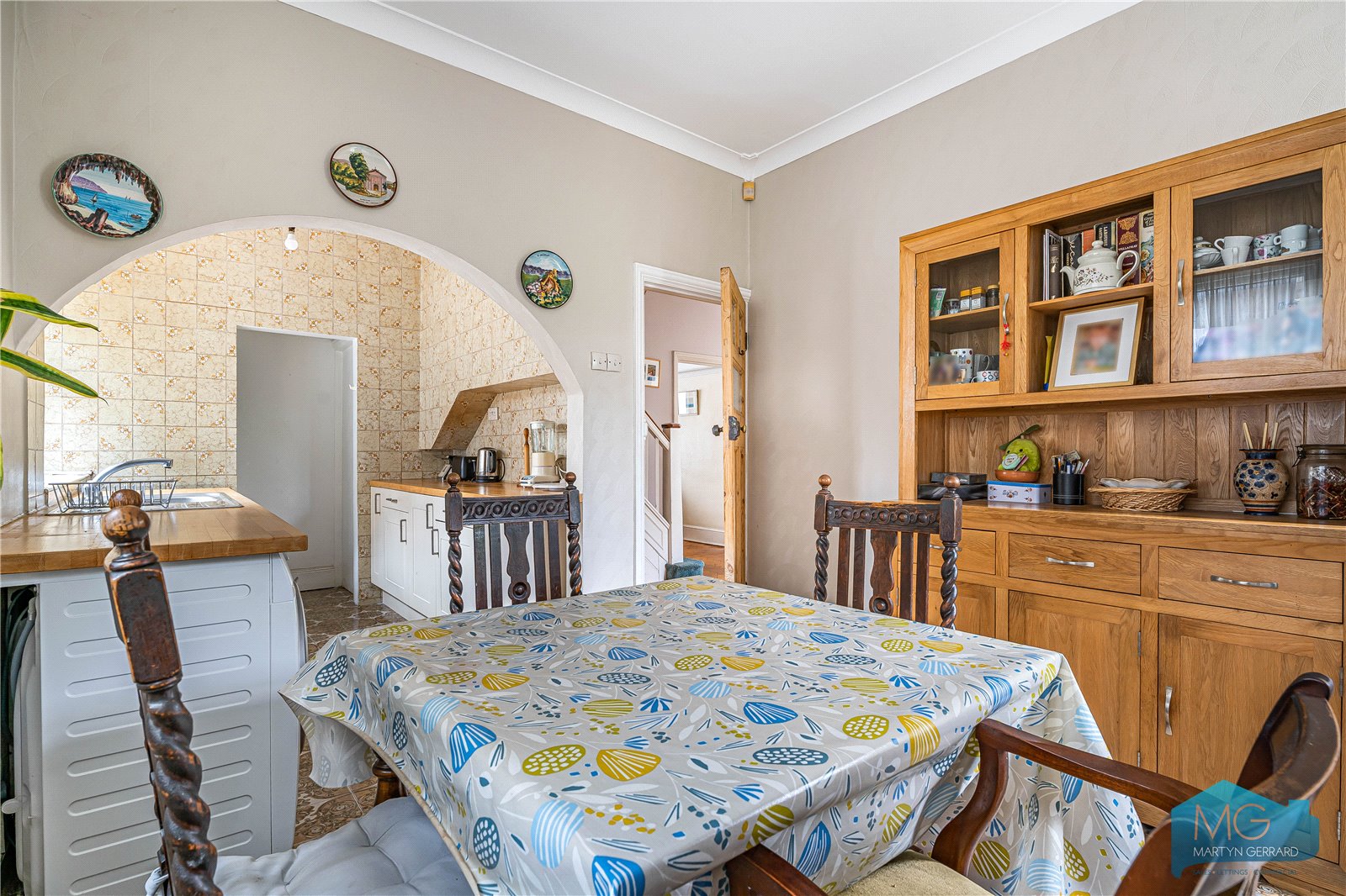 4 bedroom Detached House for sale - Martyn Gerrard