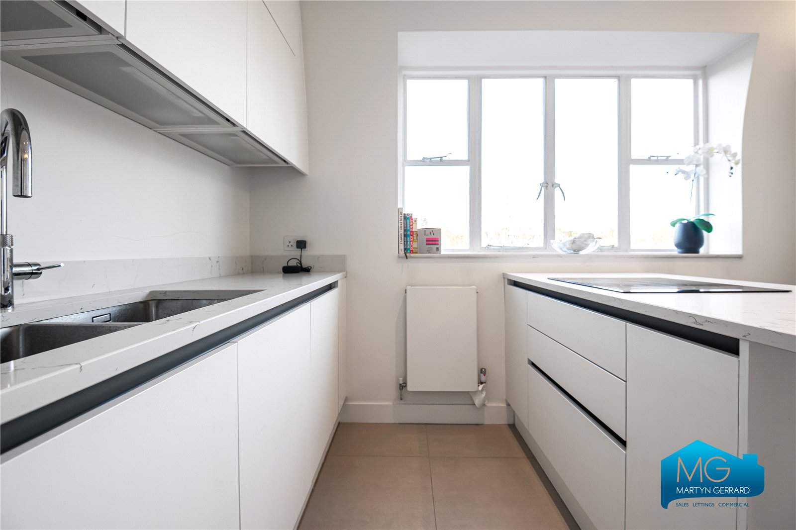 2 bedroom Apartment to rent - Martyn Gerrard
