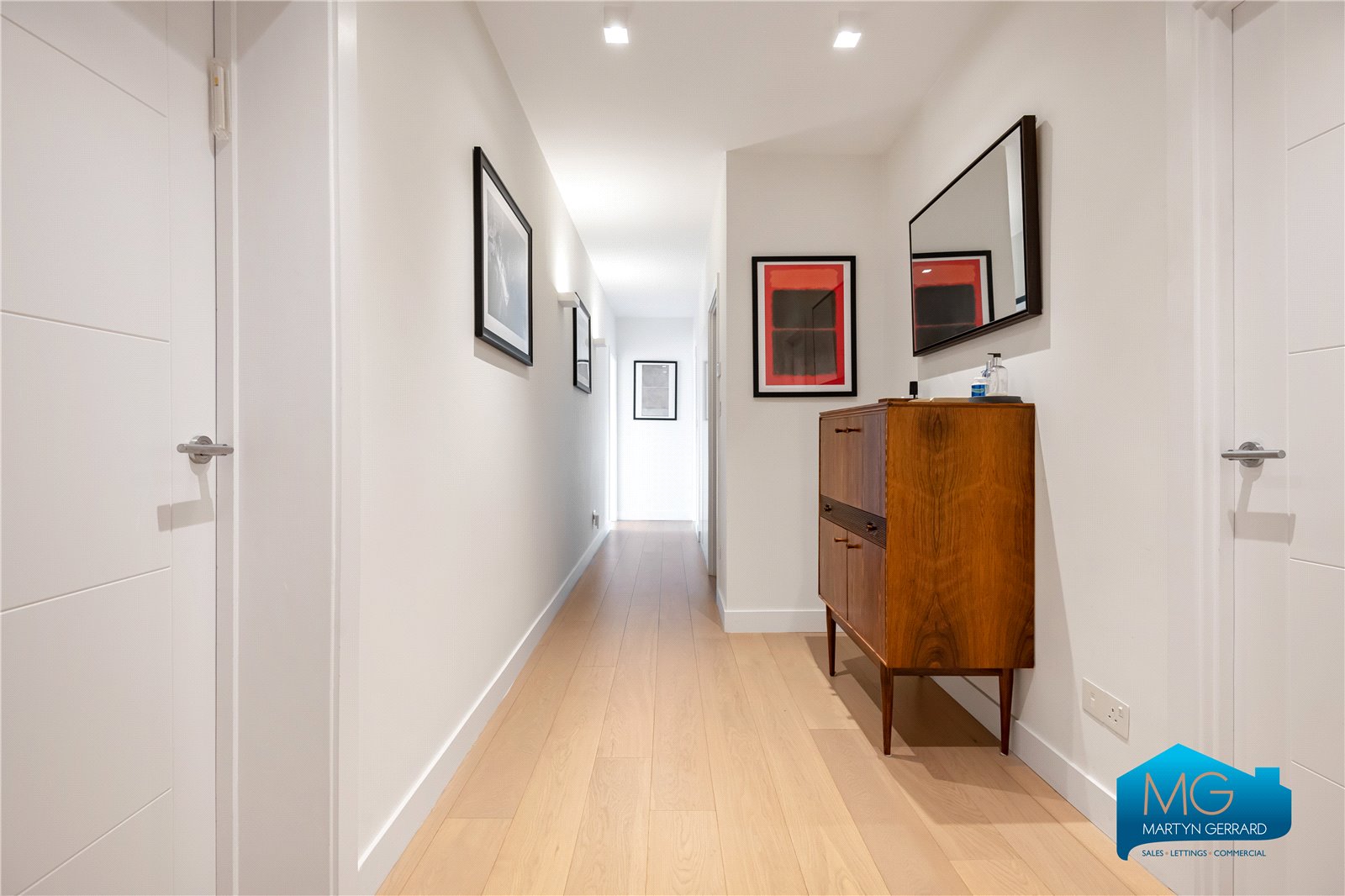 2 bedroom Apartment to rent - Martyn Gerrard