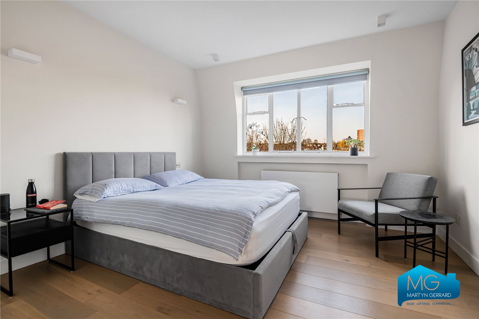 2 bedroom Apartment to rent - Martyn Gerrard