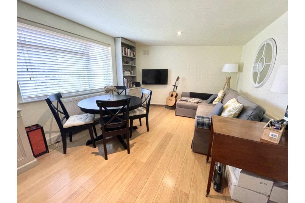 1 bedroom Maisonette to rent - Martyn Gerrard