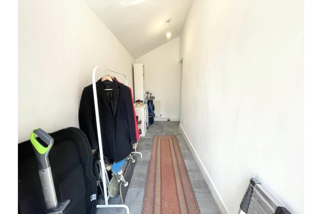 1 bedroom Maisonette to rent - Martyn Gerrard