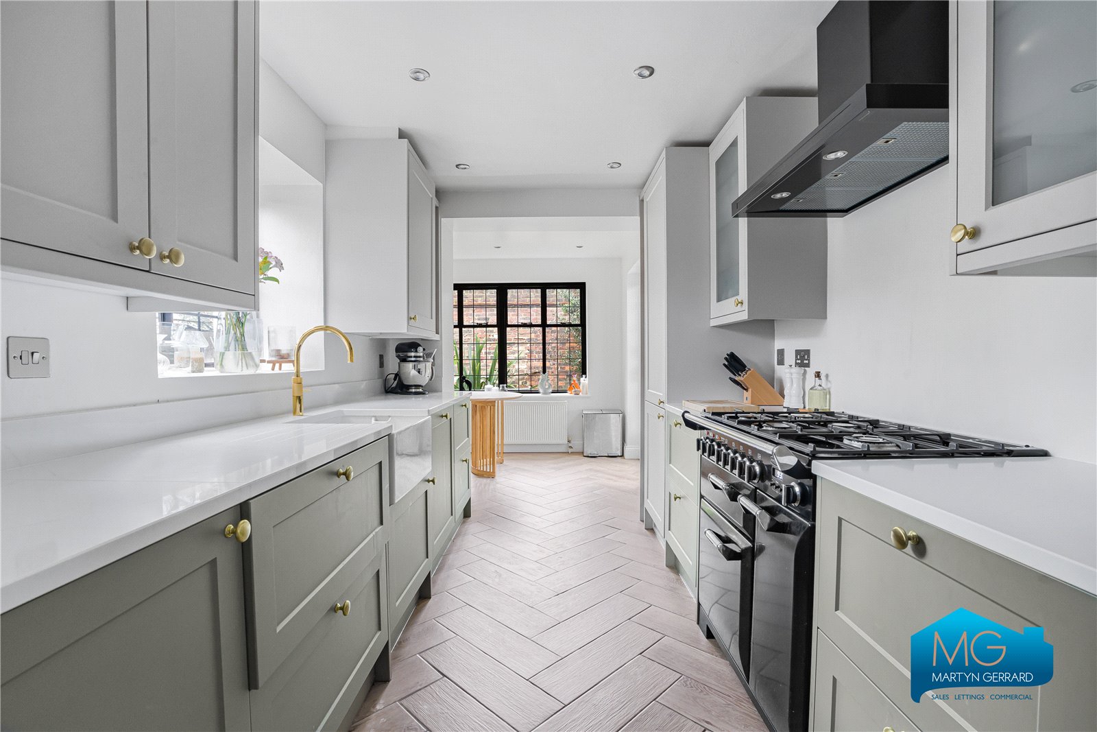 3 bedroom Ground Floor Flat to rent - Martyn Gerrard