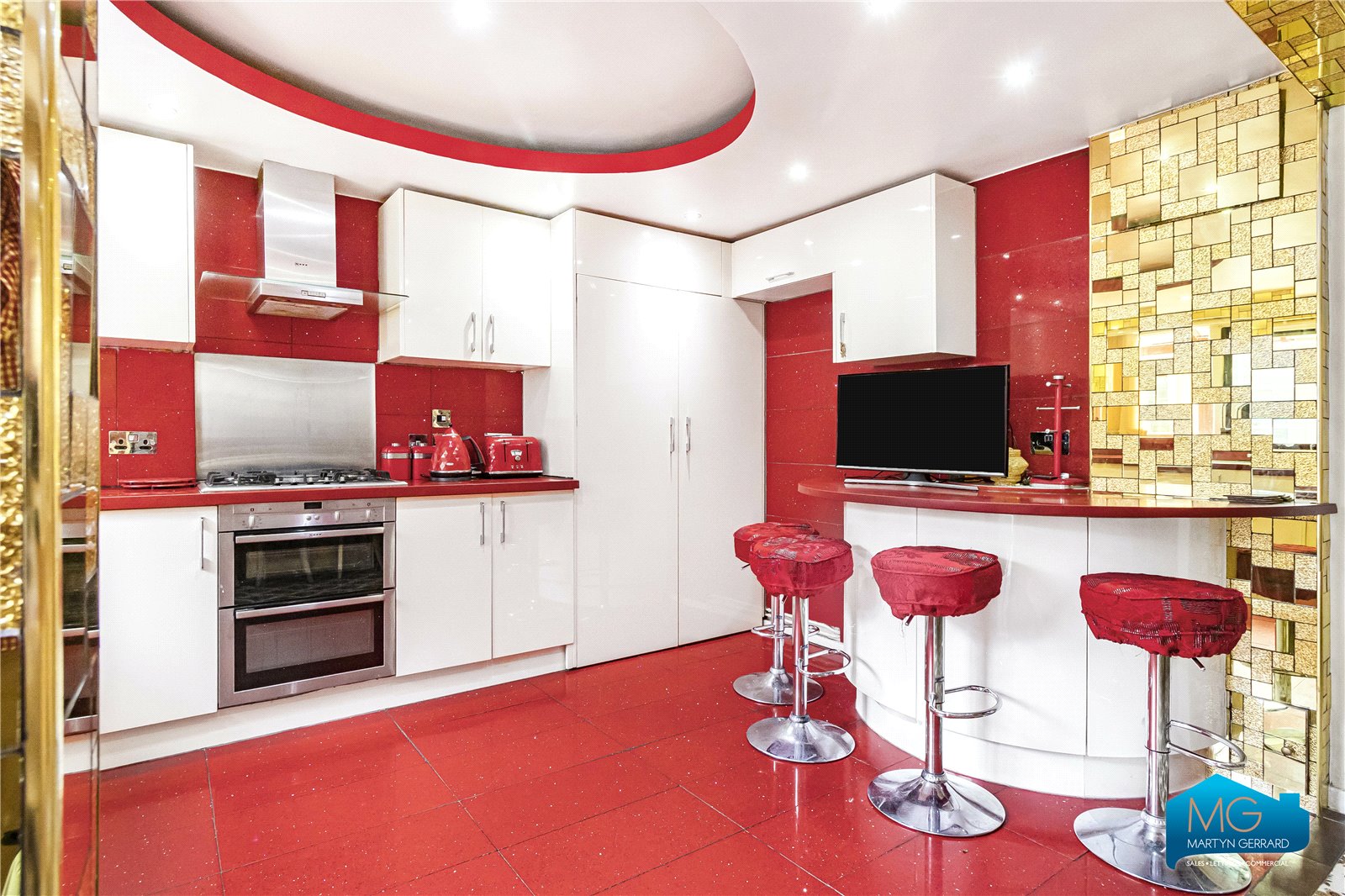 4 bedroom House to rent - Martyn Gerrard