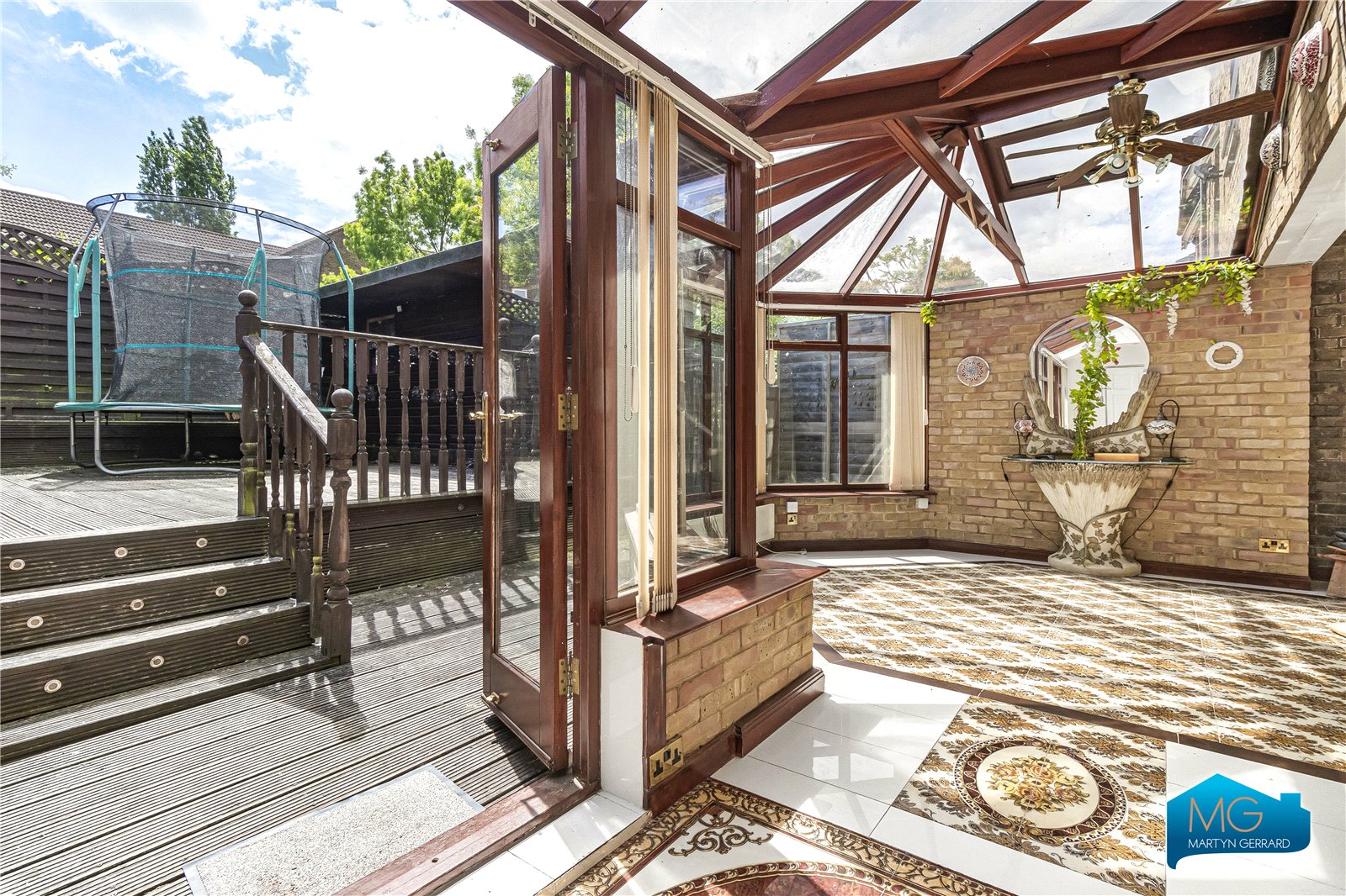4 bedroom House to rent - Martyn Gerrard