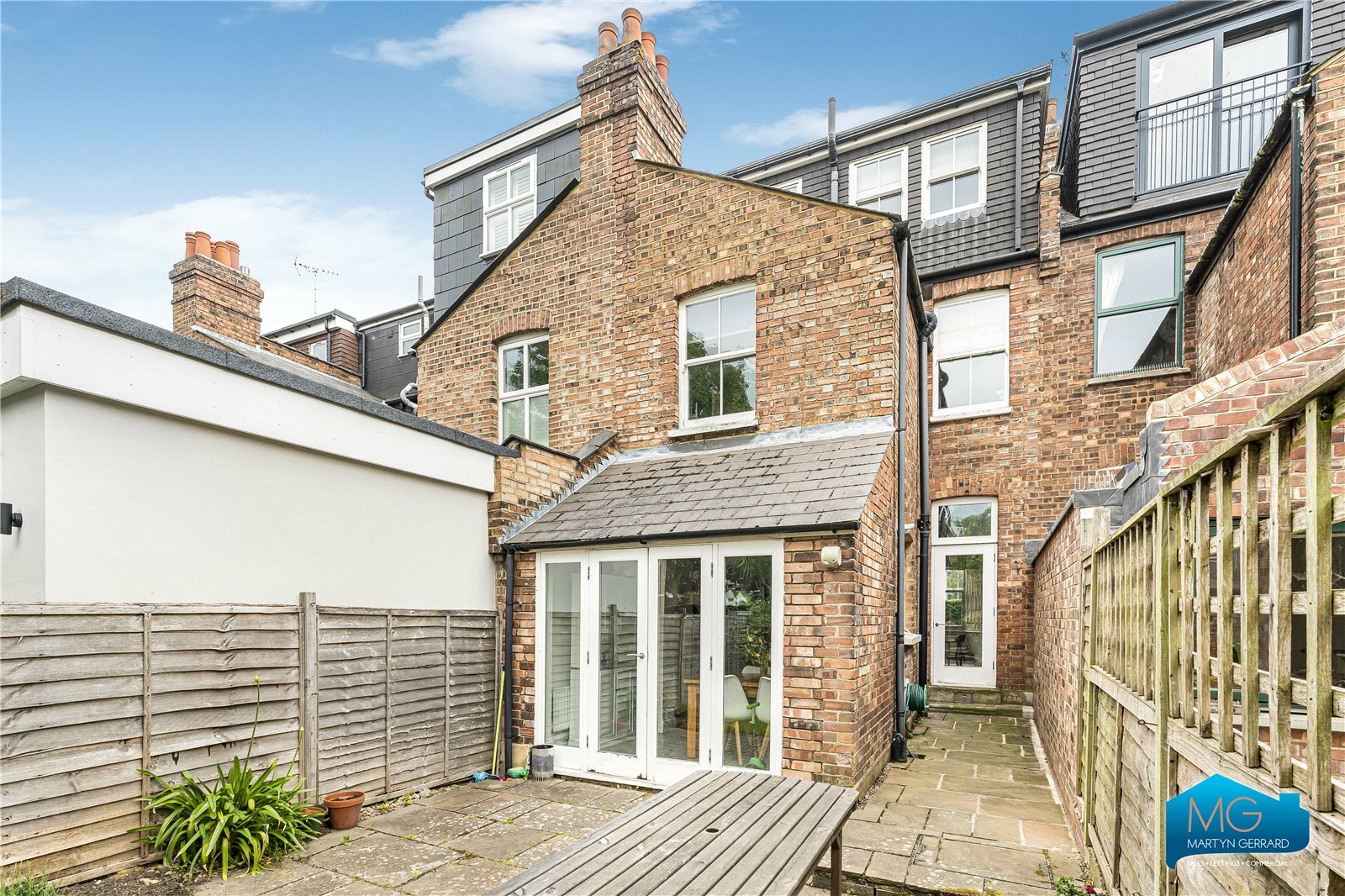 4 bedroom Terraced House to rent - Martyn Gerrard