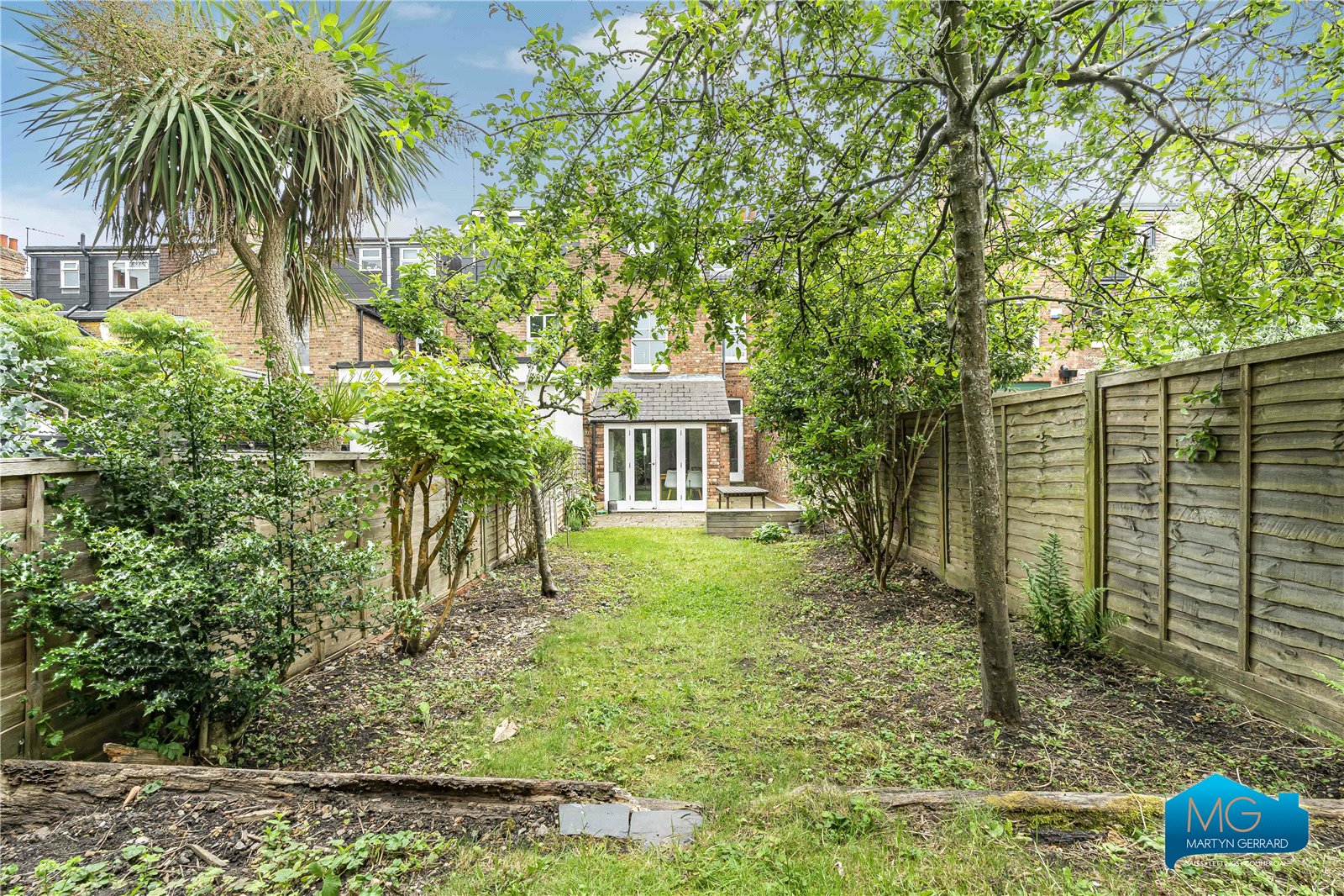 4 bedroom Terraced House to rent - Martyn Gerrard