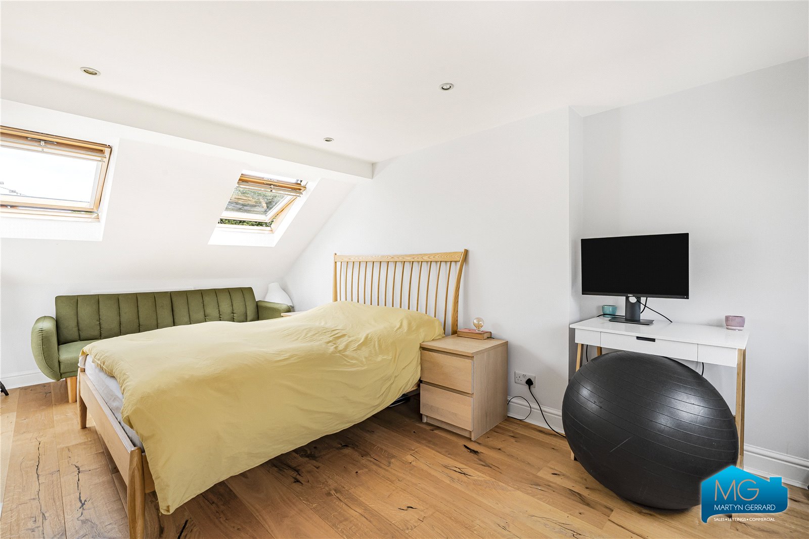 4 bedroom Terraced House to rent - Martyn Gerrard