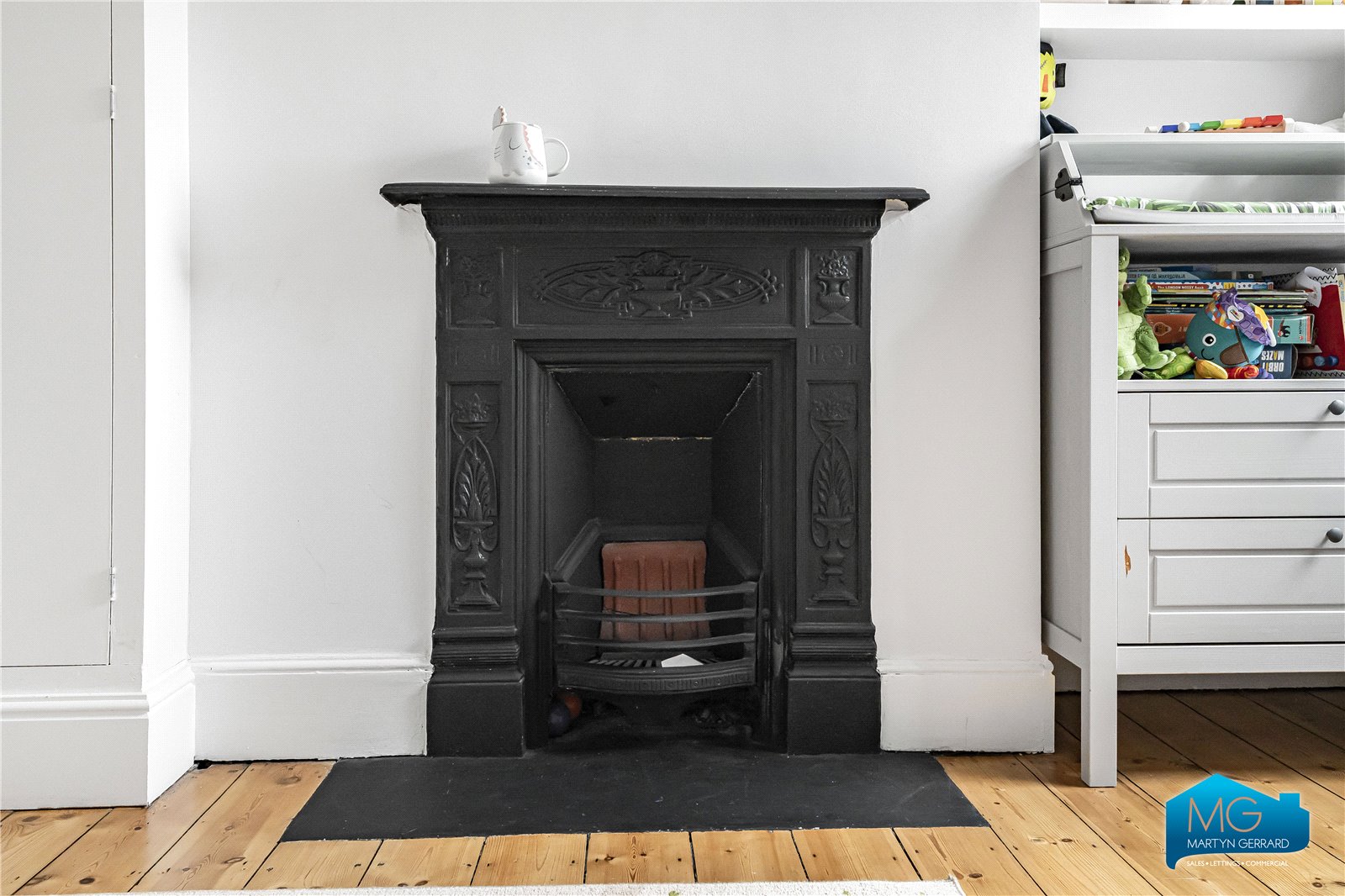4 bedroom Terraced House to rent - Martyn Gerrard