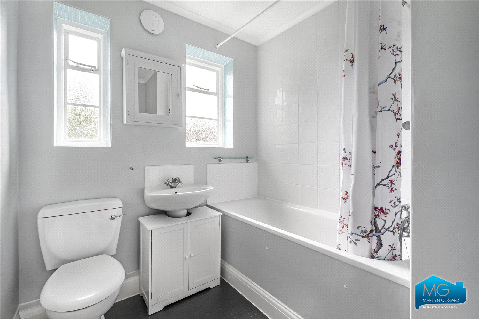 2 bedroom Apartment to rent - Martyn Gerrard