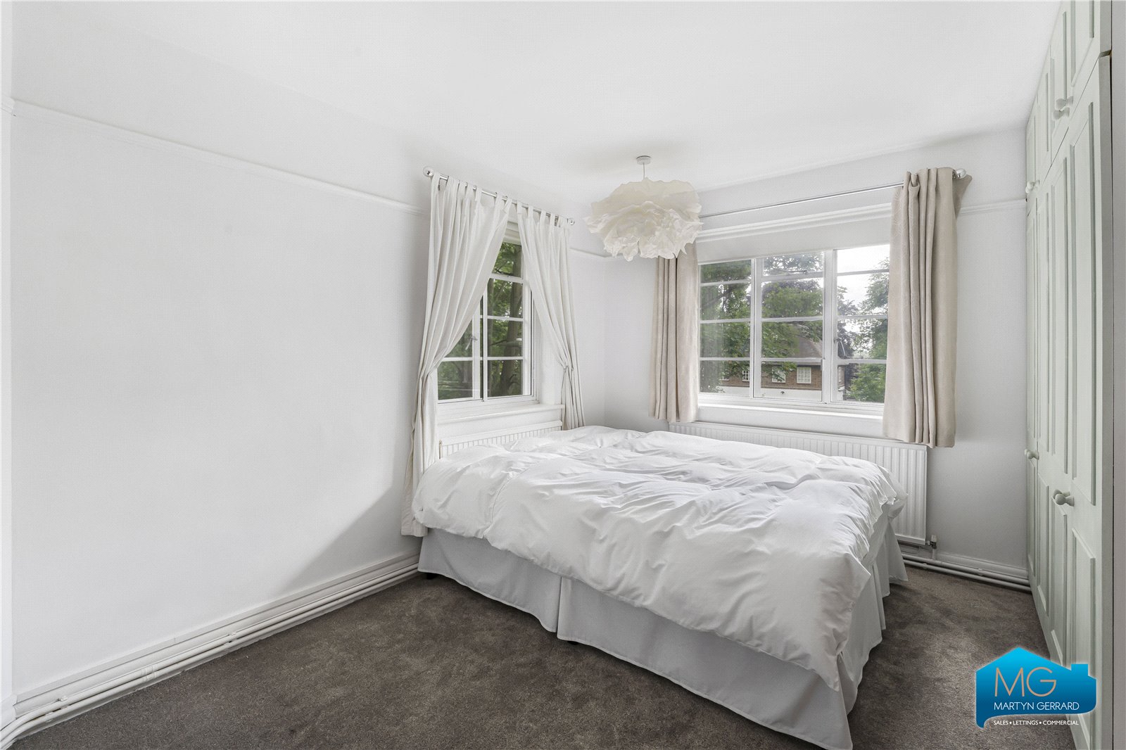 2 bedroom Apartment to rent - Martyn Gerrard
