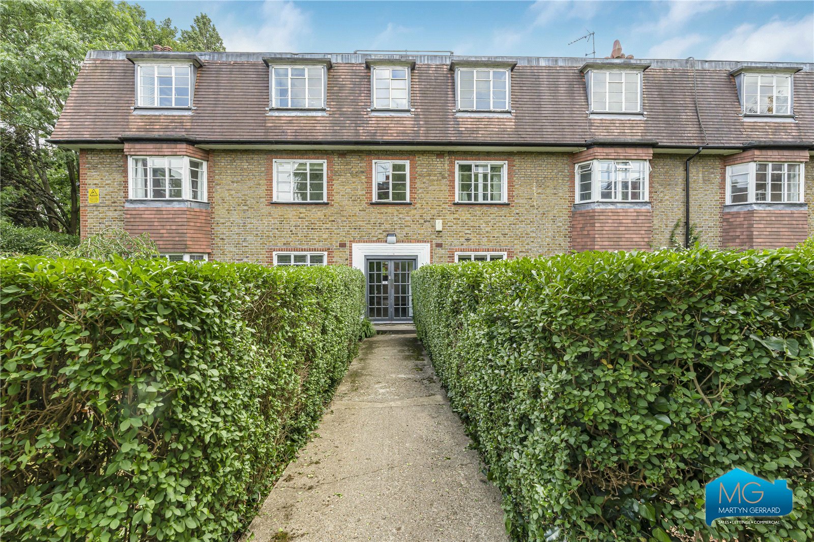 2 bedroom Apartment to rent - Martyn Gerrard