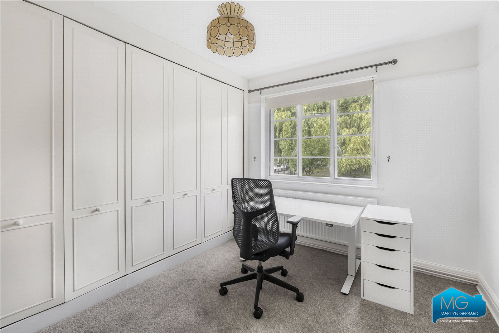 2 bedroom Apartment to rent - Martyn Gerrard