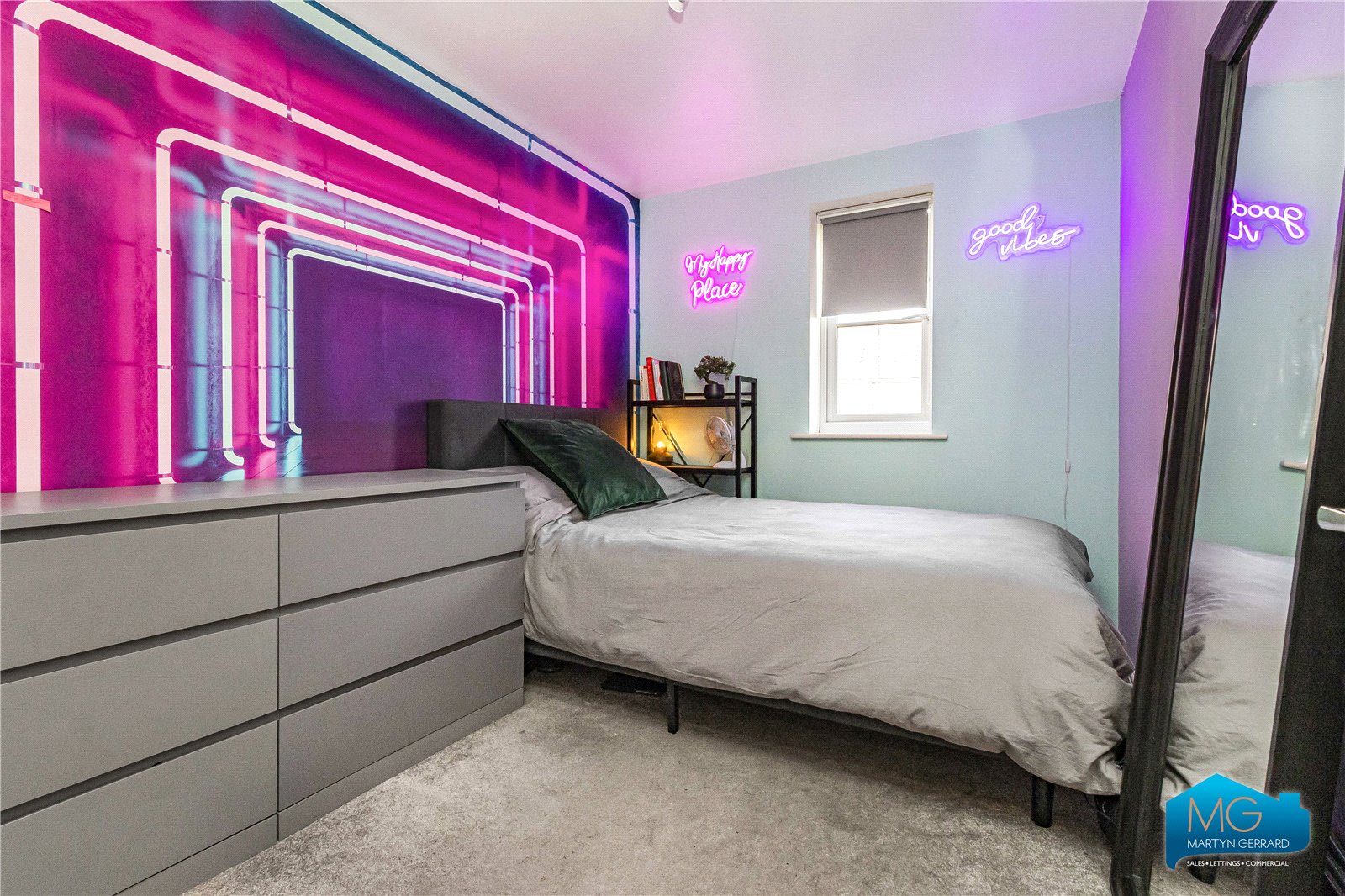 Lucas Gardens, East Finchley, London, N2+ - Martyn Gerrard