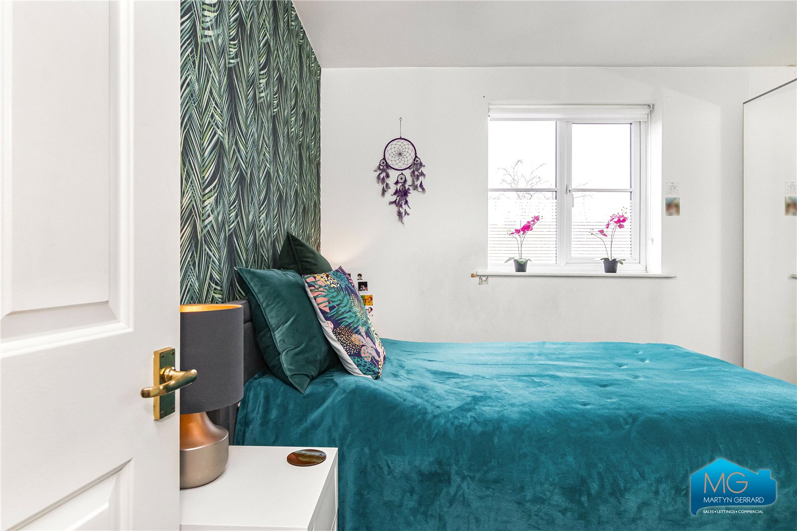 2 bedroom Ground Floor Flat to rent - Martyn Gerrard