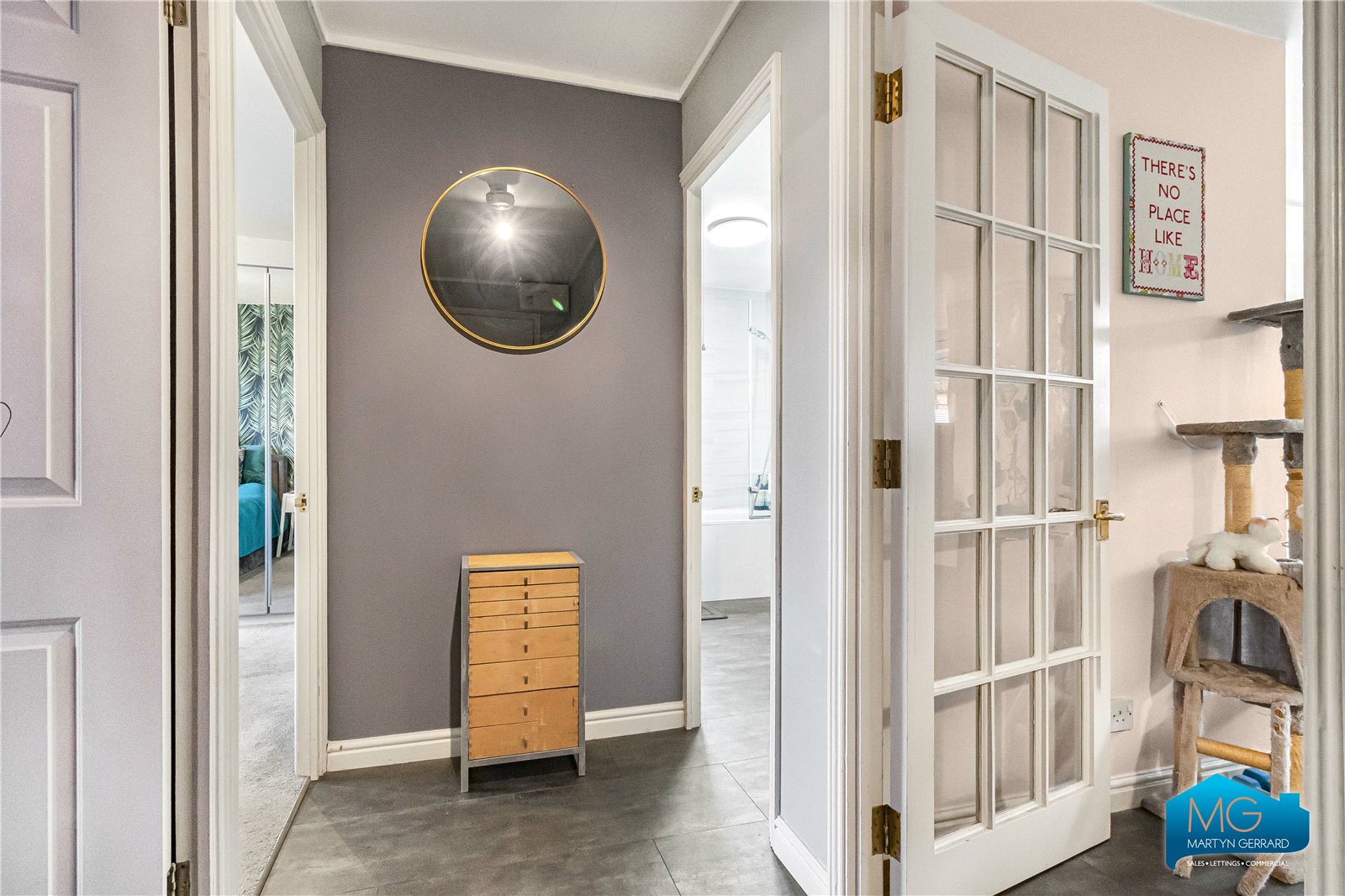 2 bedroom Ground Floor Flat to rent - Martyn Gerrard