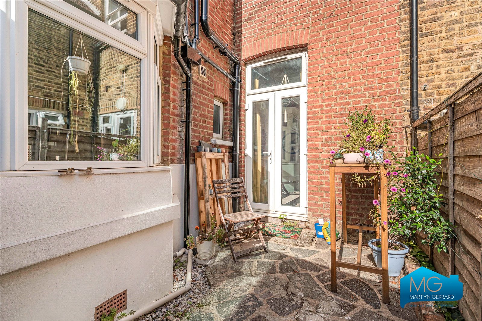 4 bedroom Terraced House to rent - Martyn Gerrard
