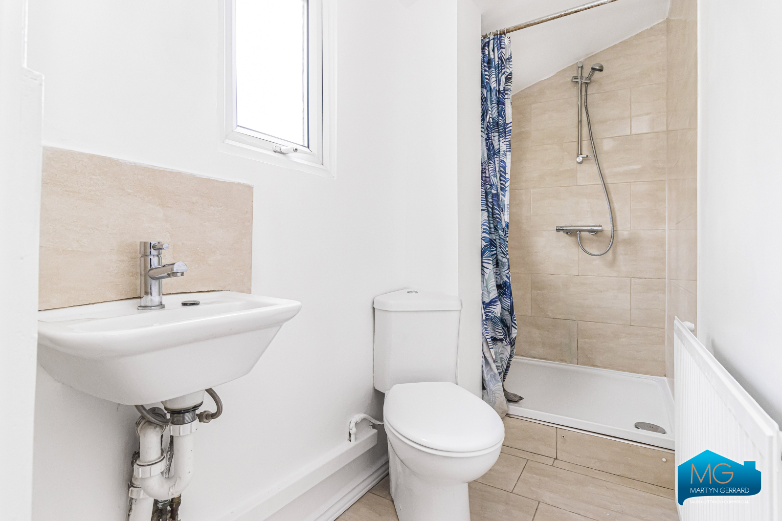 4 bedroom Terraced House to rent - Martyn Gerrard