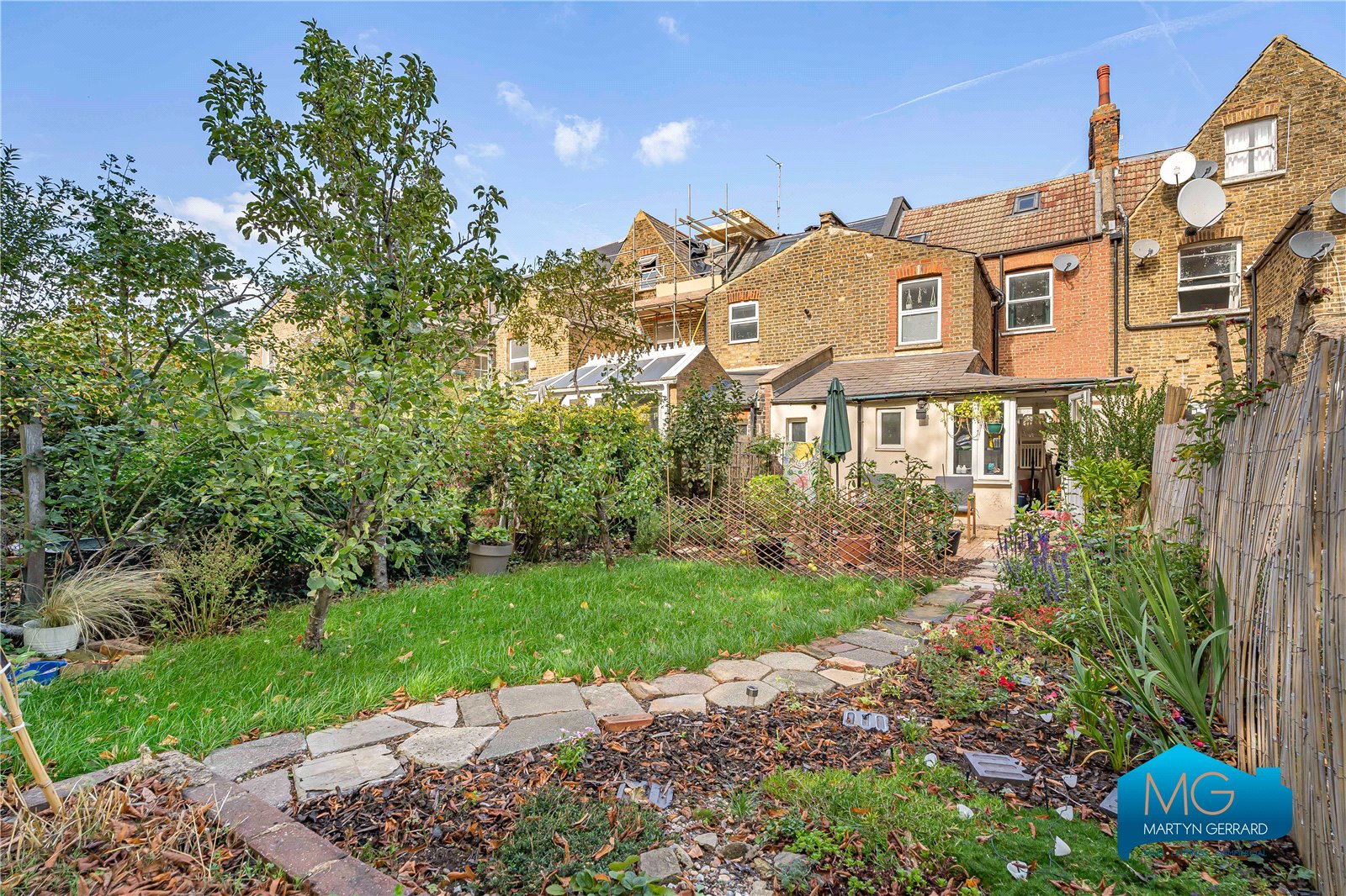 4 bedroom Terraced House to rent - Martyn Gerrard