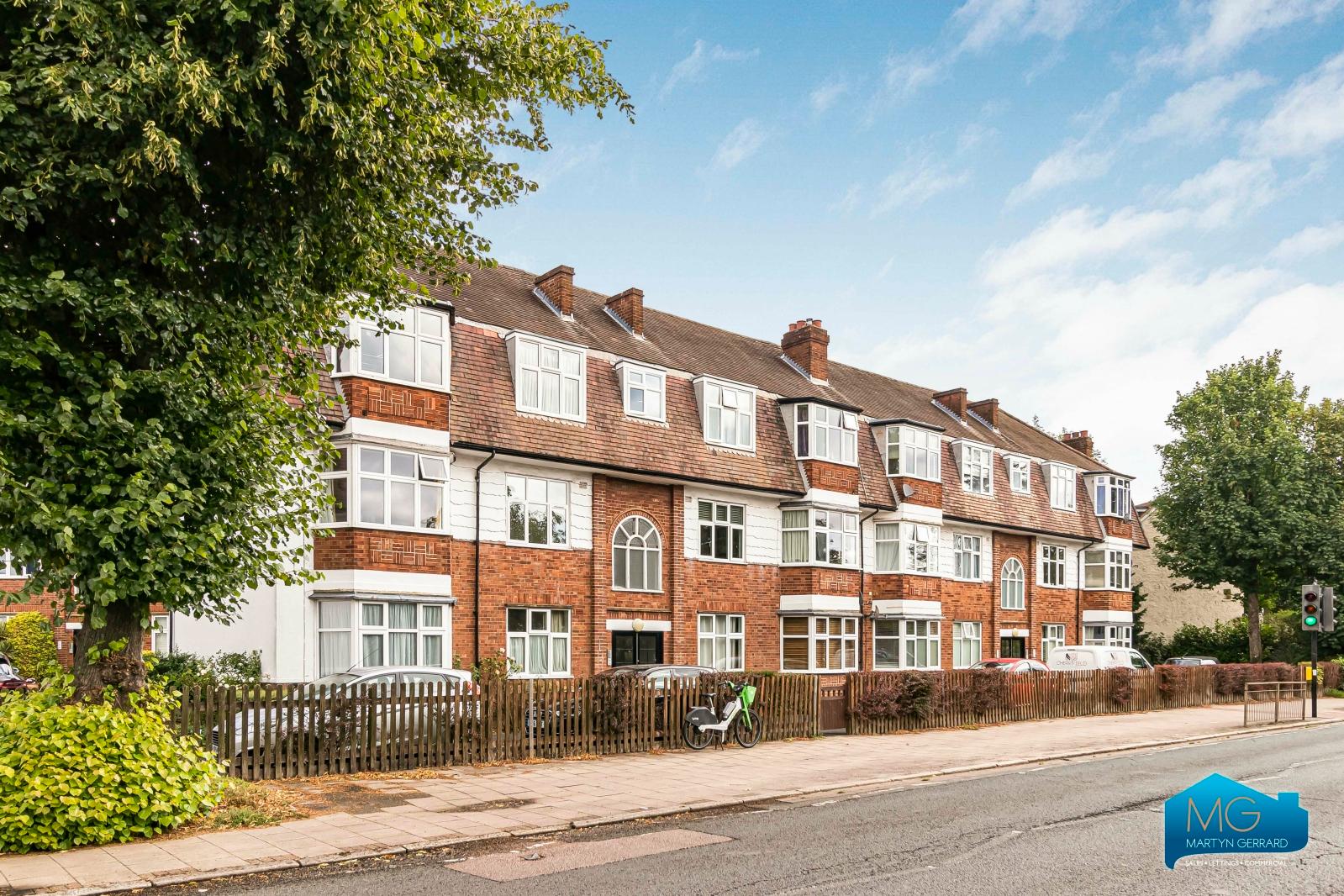 2 bedroom Apartment to rent - Martyn Gerrard