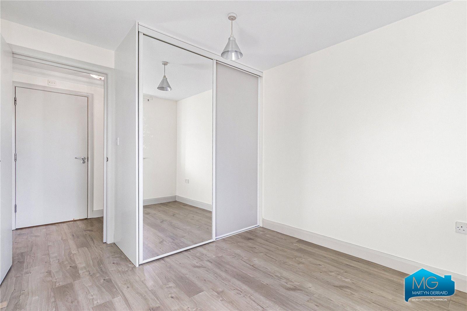 2 bedroom Ground Floor Flat to rent - Martyn Gerrard
