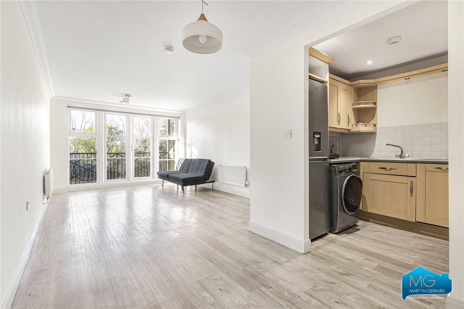 2 bedroom Ground Floor Flat to rent - Martyn Gerrard