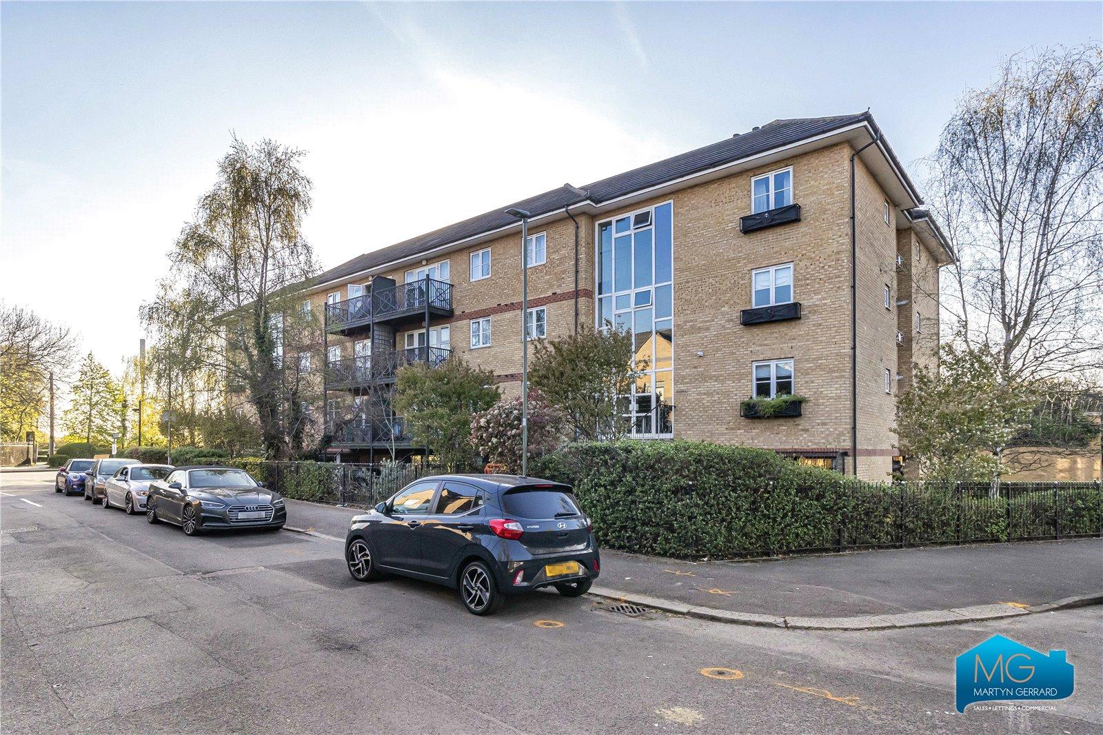 2 bedroom Ground Floor Flat to rent - Martyn Gerrard