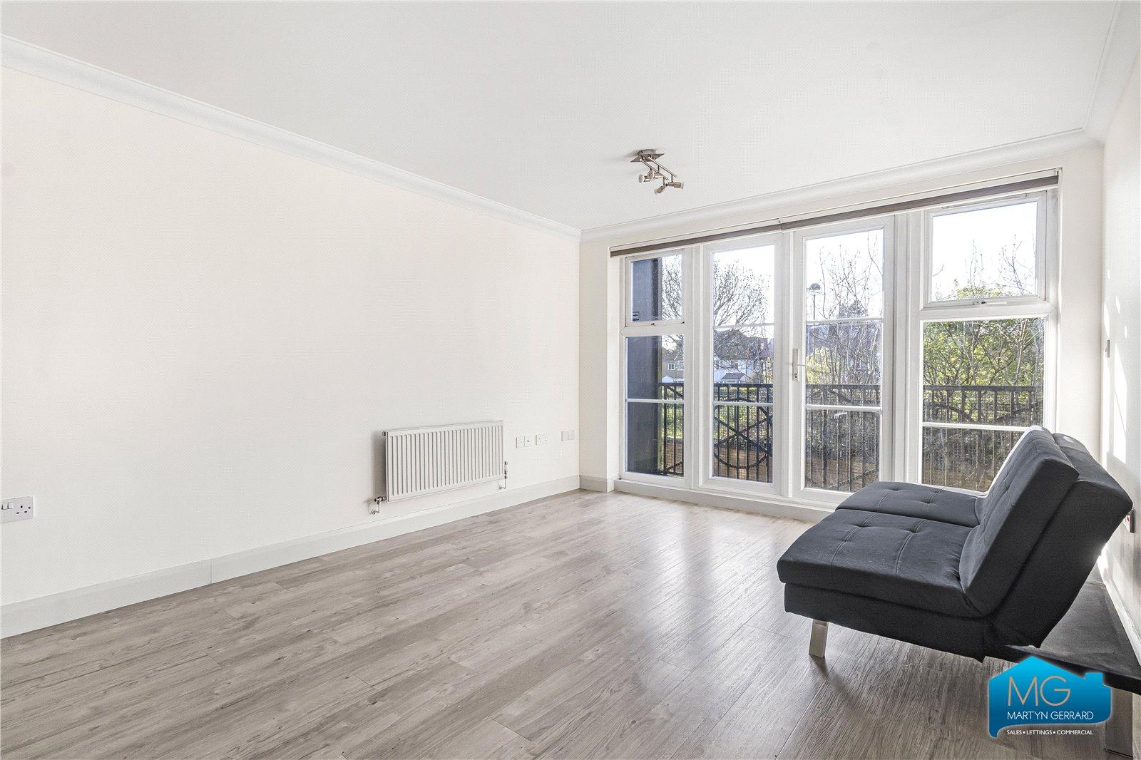 2 bedroom Ground Floor Flat to rent - Martyn Gerrard