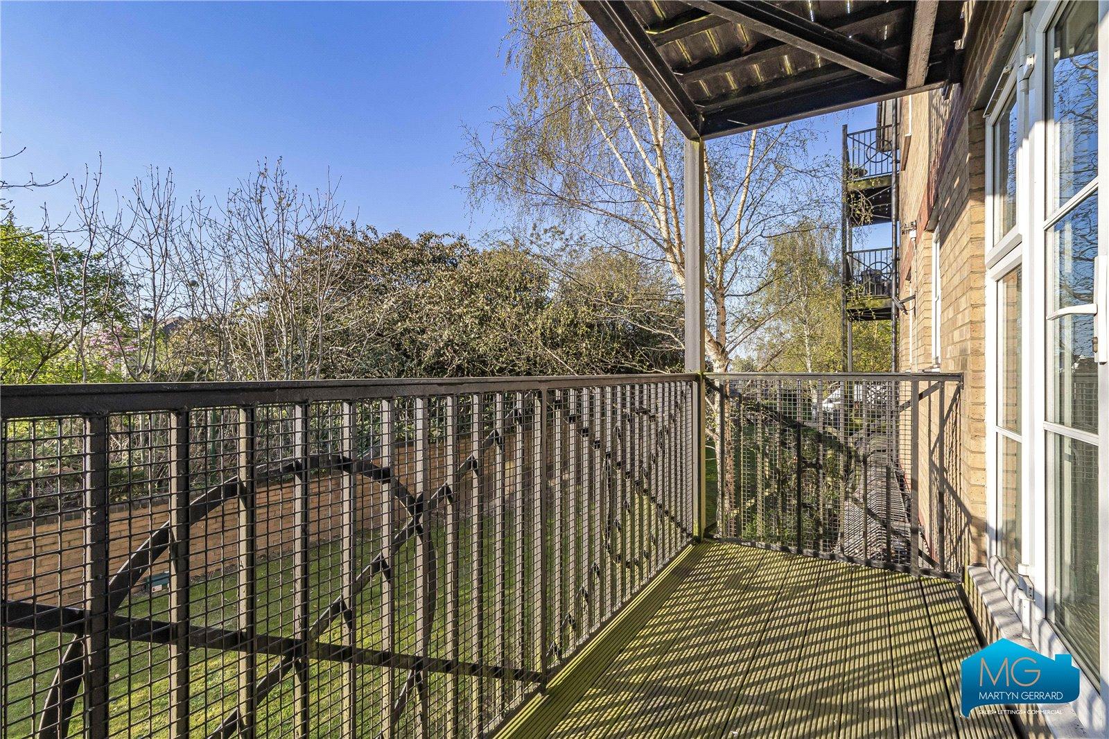 2 bedroom Ground Floor Flat to rent - Martyn Gerrard