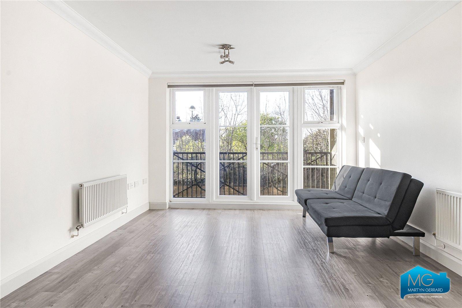 2 bedroom Ground Floor Flat to rent - Martyn Gerrard