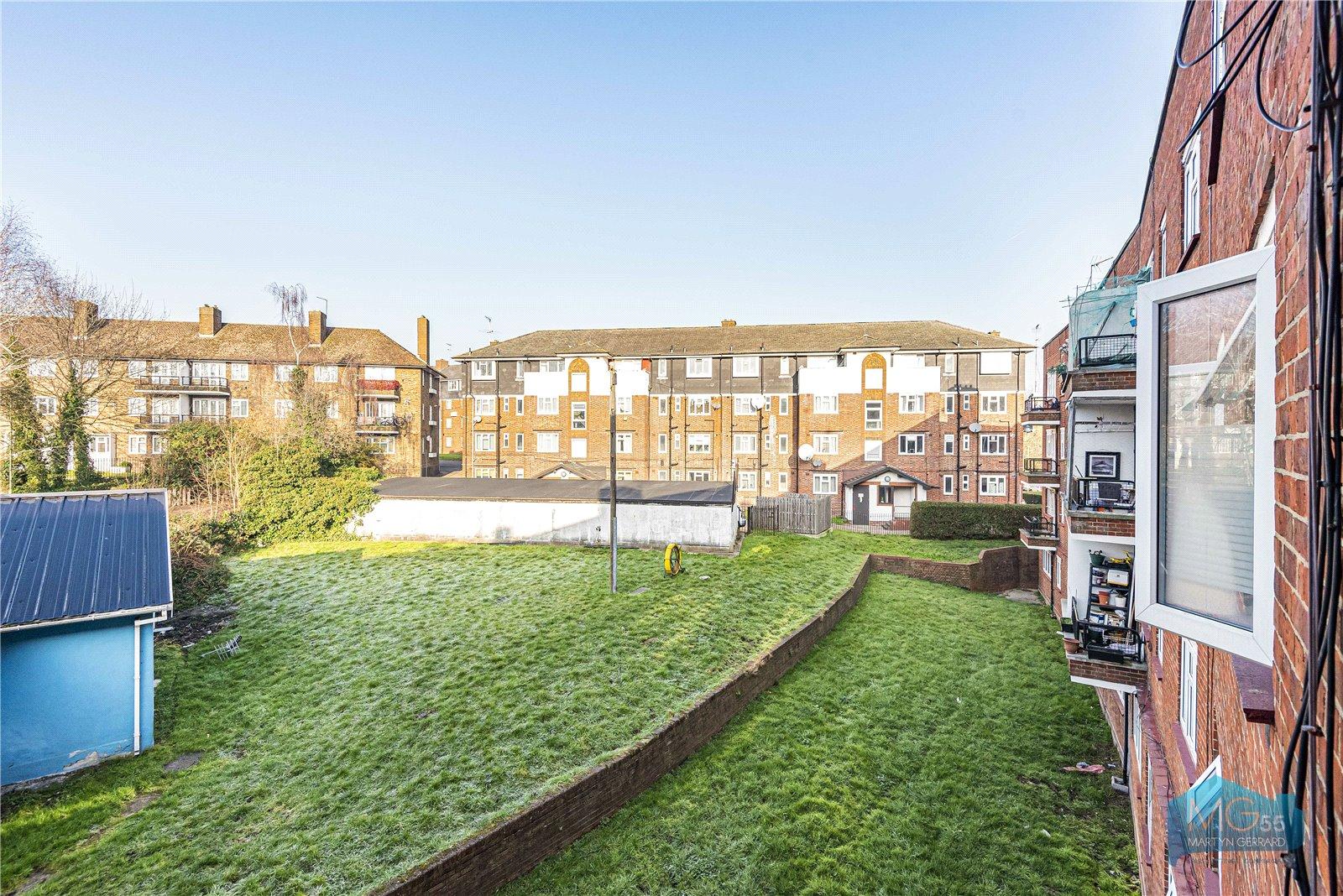 3 bedroom Apartment to rent - Martyn Gerrard