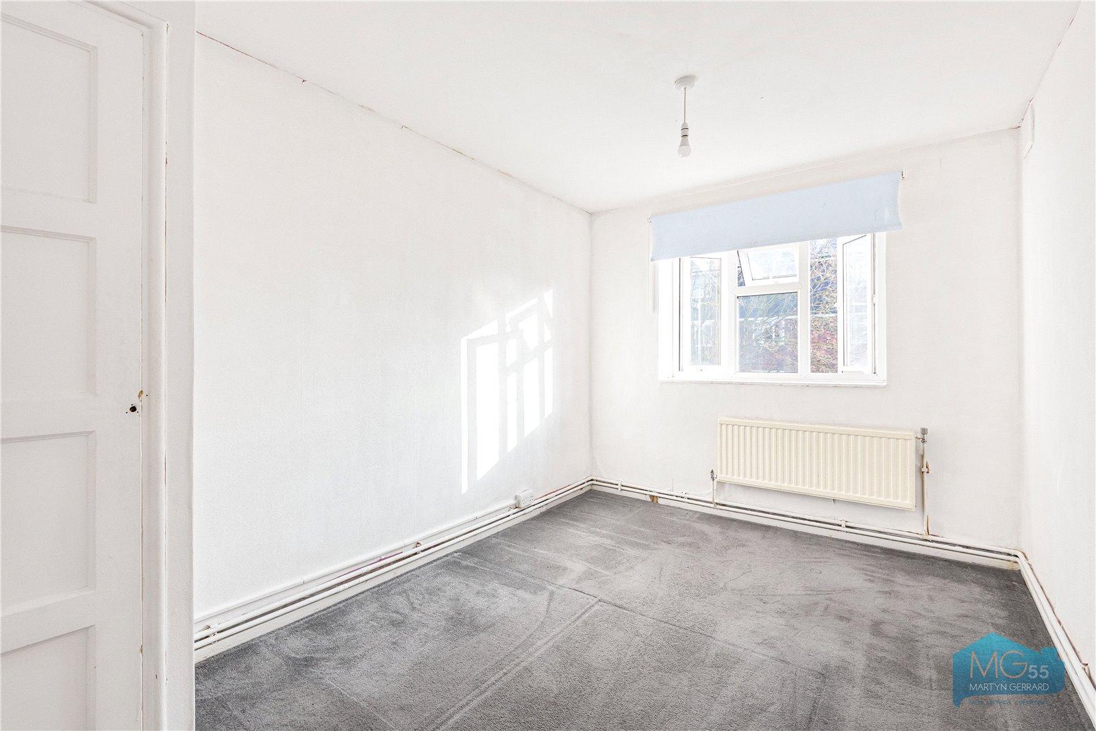 3 bedroom Apartment to rent - Martyn Gerrard