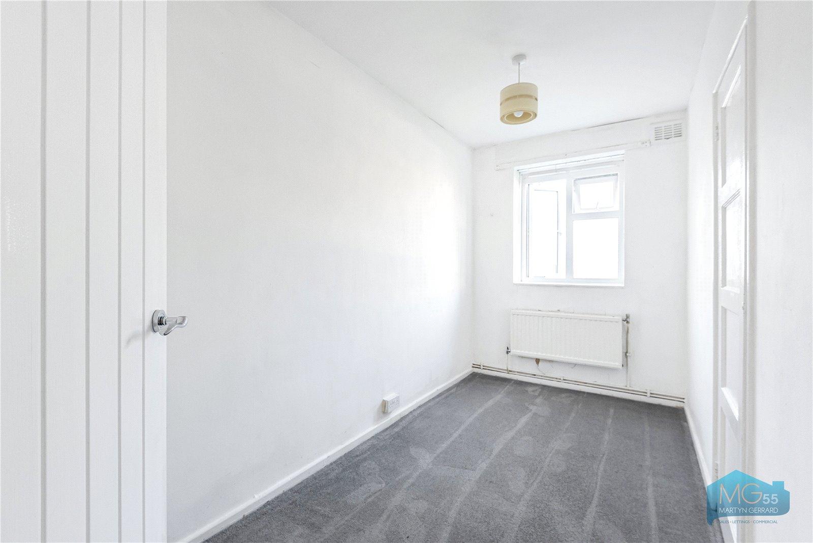 3 bedroom Apartment to rent - Martyn Gerrard