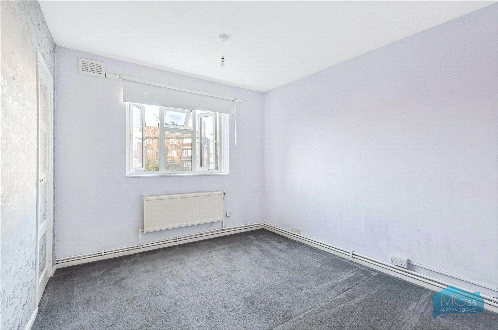 3 bedroom Apartment to rent - Martyn Gerrard