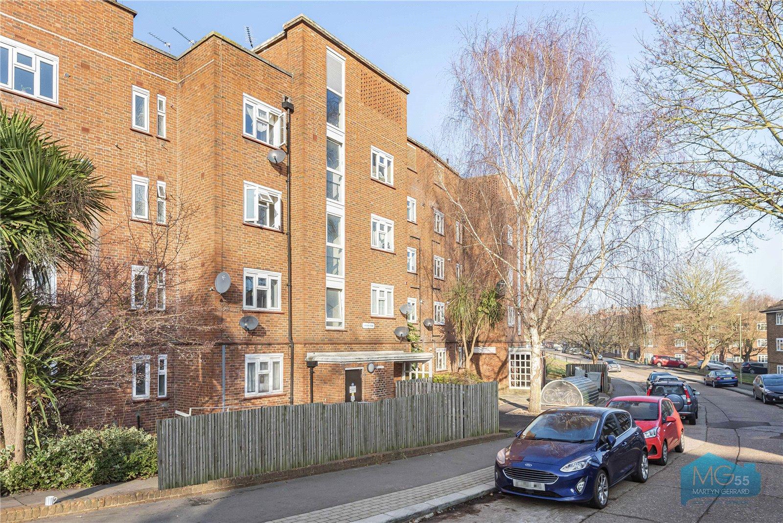 3 bedroom Apartment to rent - Martyn Gerrard