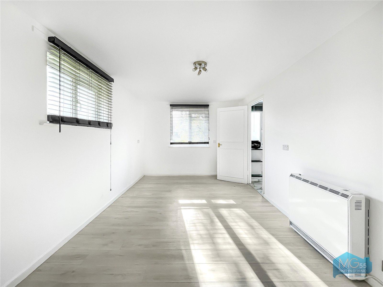 1 bedroom Ground Floor Flat to rent - Martyn Gerrard