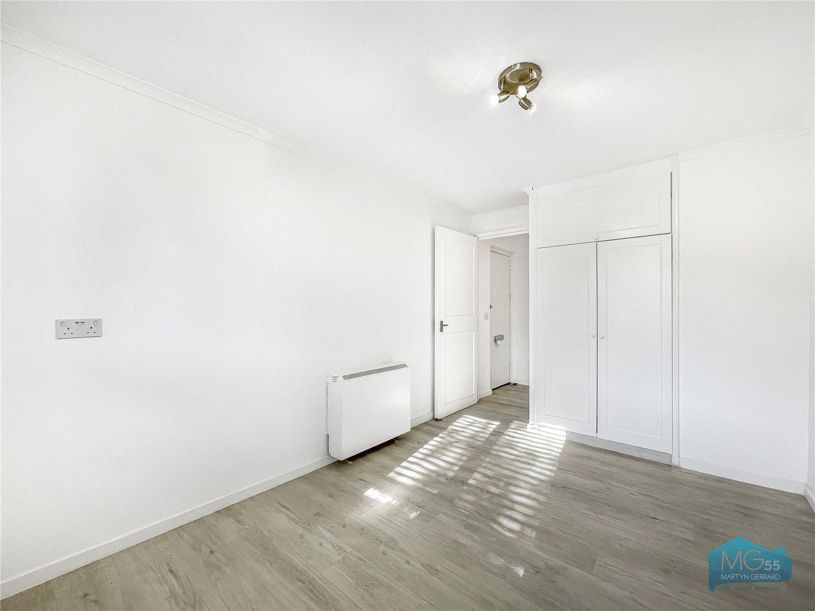 1 bedroom Ground Floor Flat to rent - Martyn Gerrard