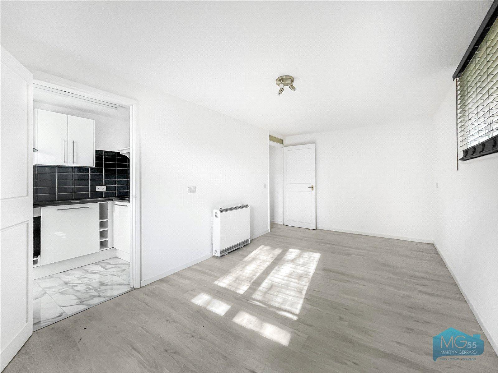 1 bedroom Ground Floor Flat to rent - Martyn Gerrard