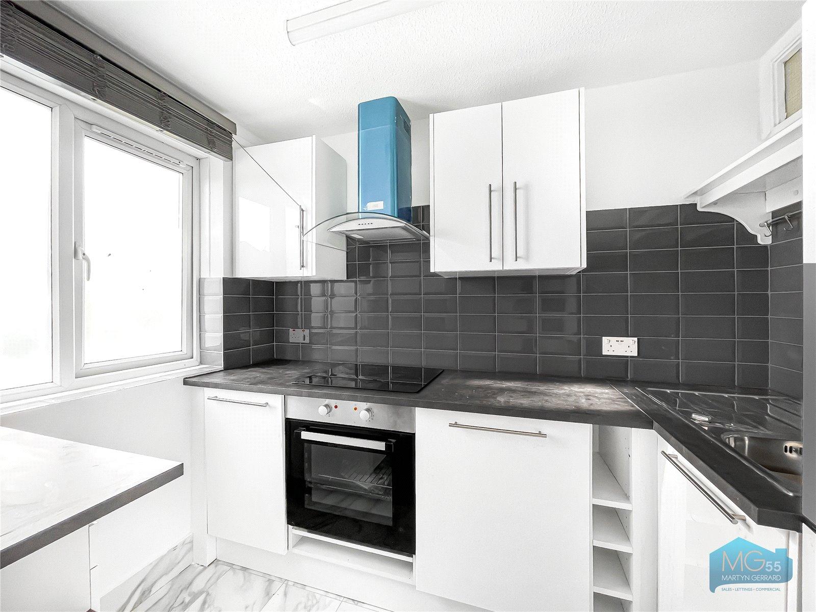 1 bedroom Ground Floor Flat to rent - Martyn Gerrard