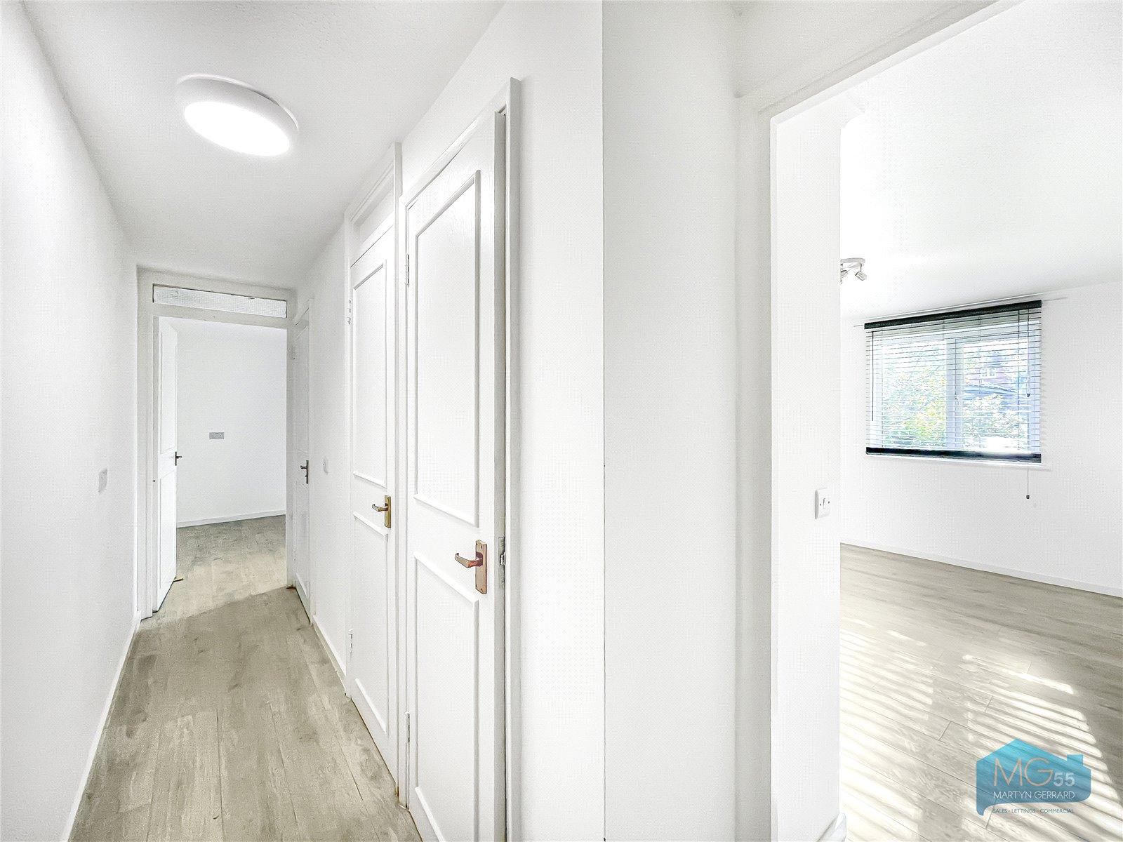 1 bedroom Ground Floor Flat to rent - Martyn Gerrard
