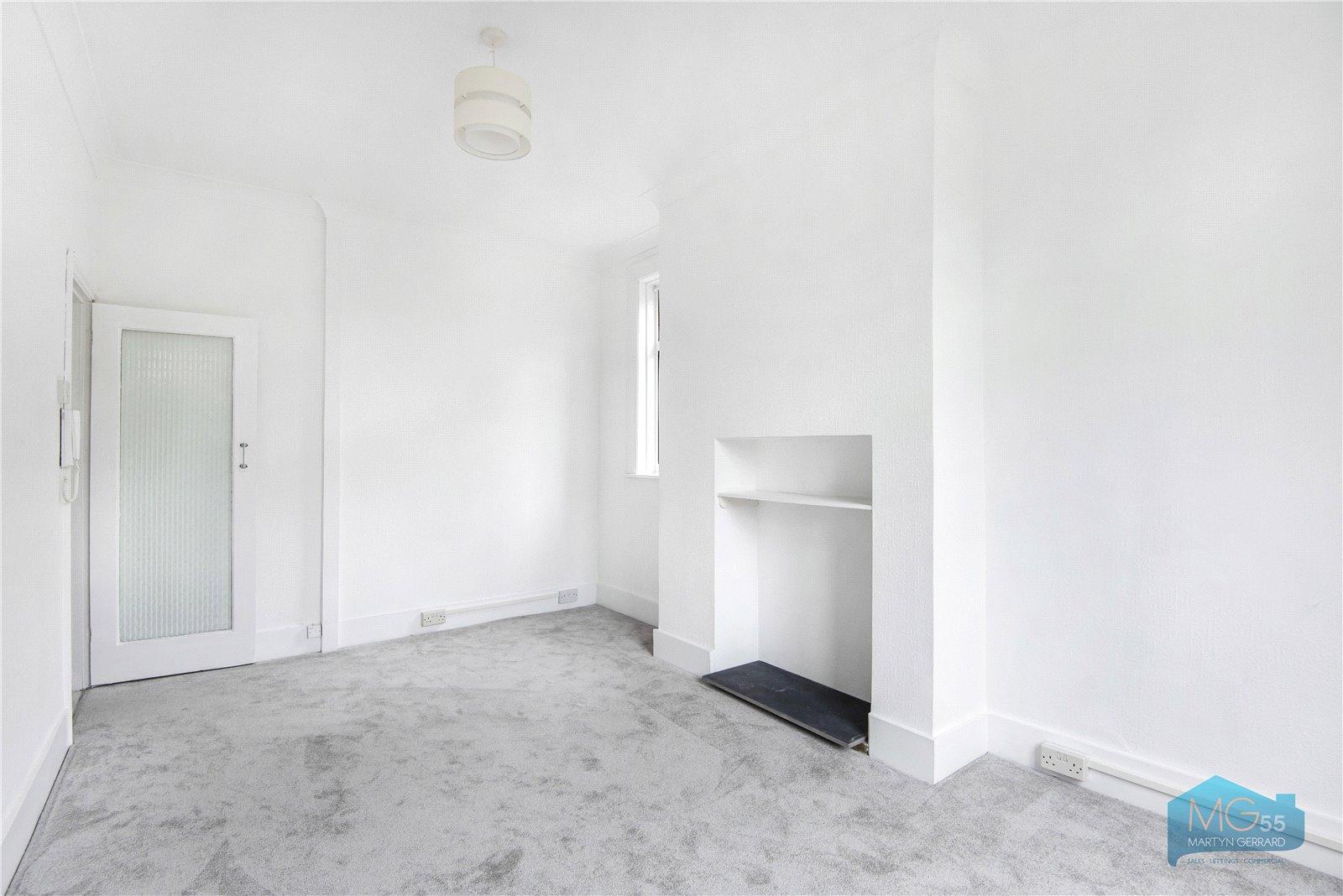 3 bedroom Maisonette to rent - Martyn Gerrard