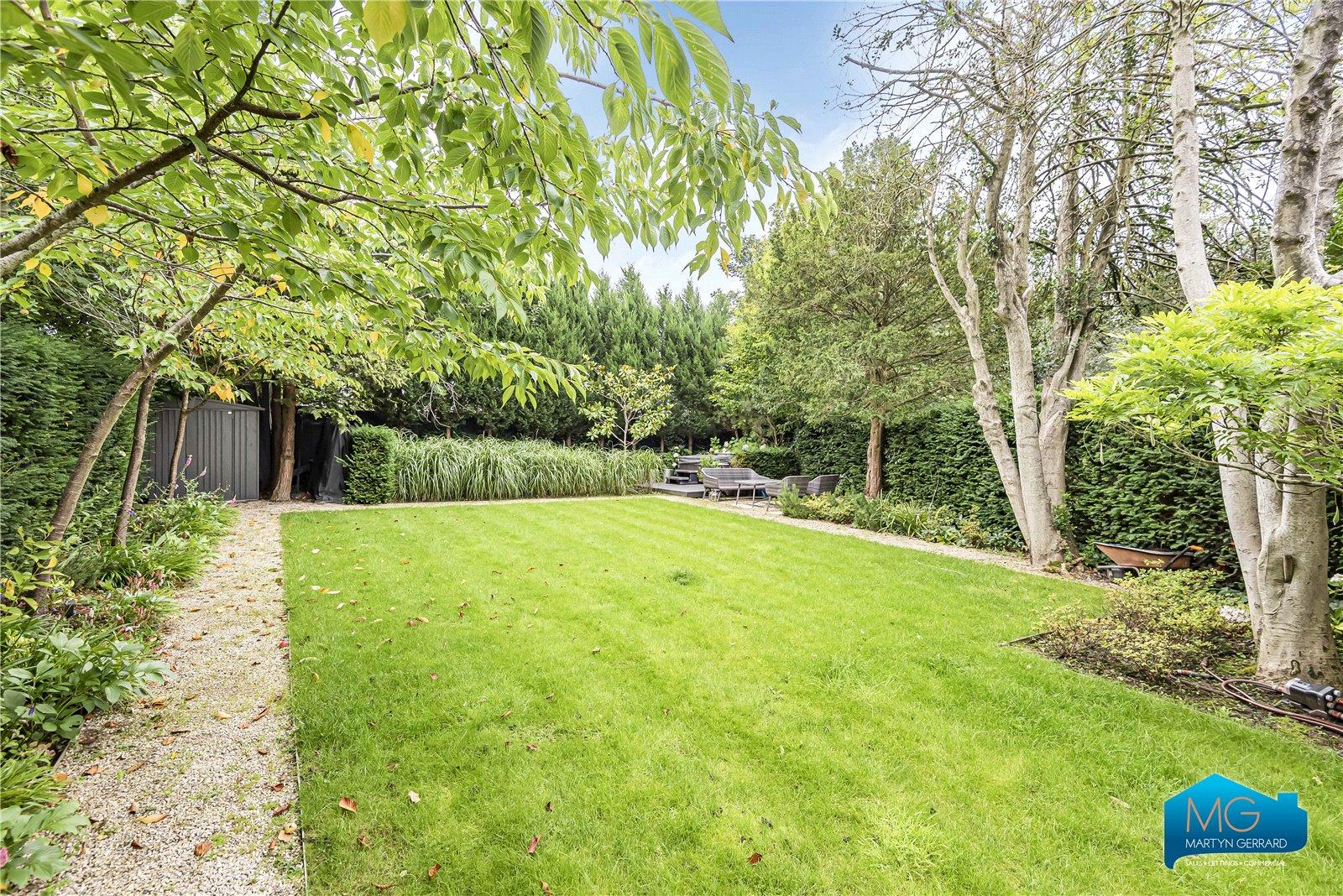 3 bedroom Semi-Detached House to rent - Martyn Gerrard