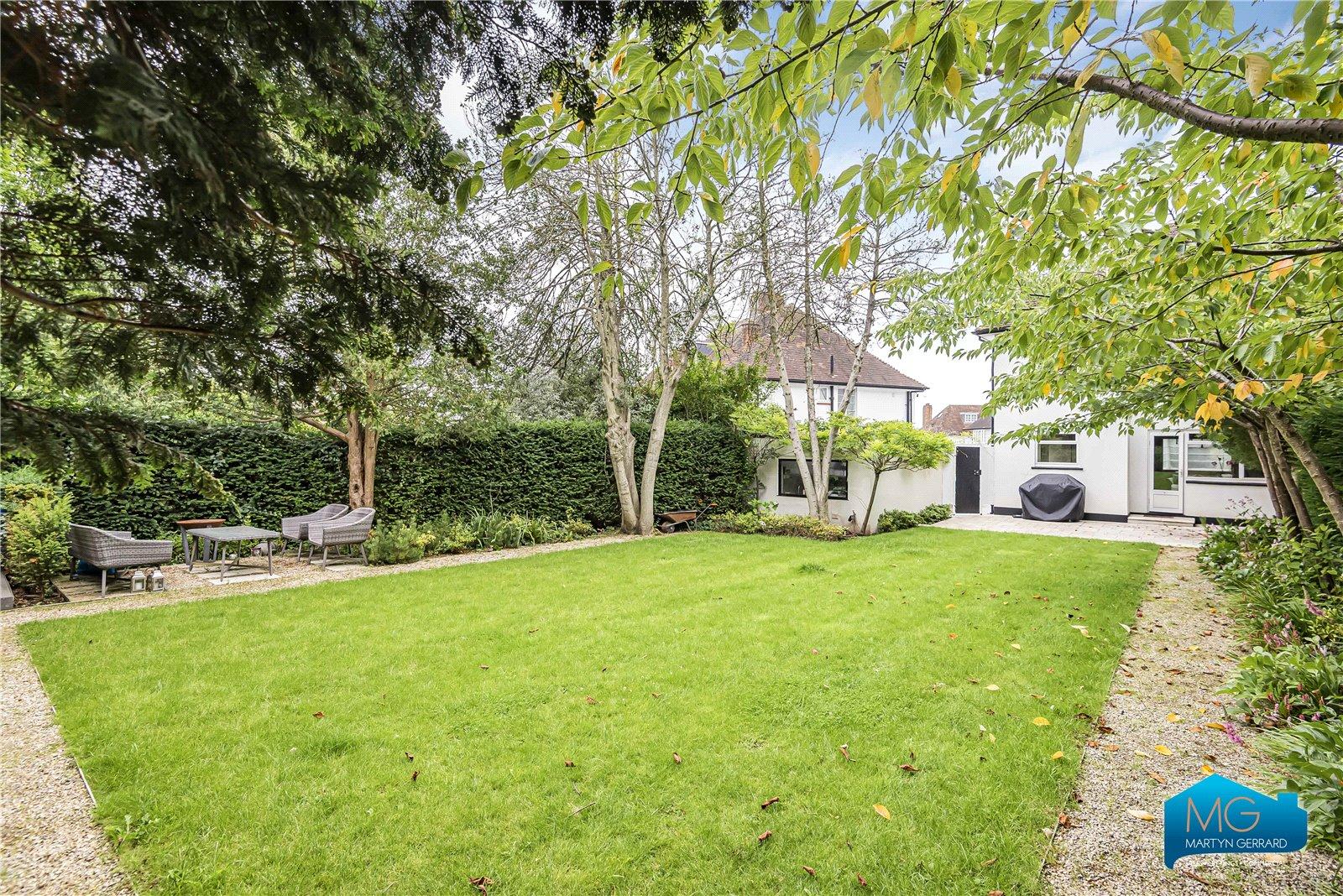 3 bedroom Semi-Detached House to rent - Martyn Gerrard