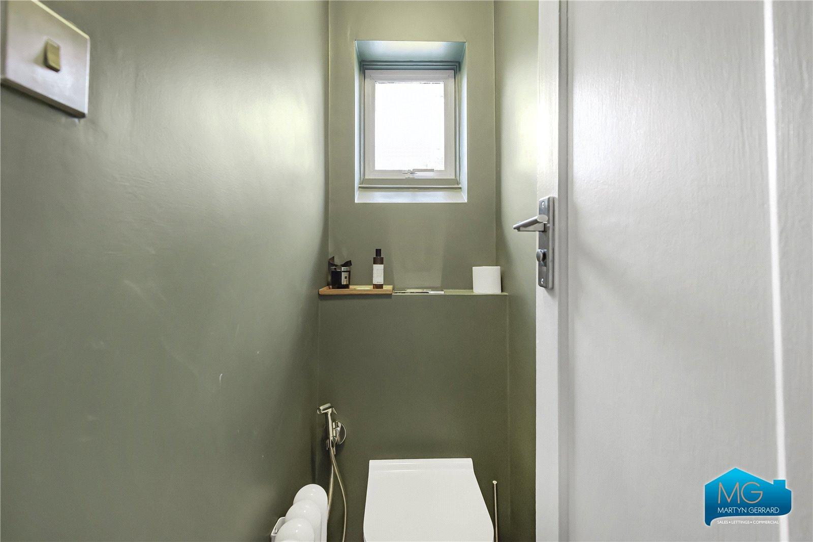 3 bedroom Semi-Detached House to rent - Martyn Gerrard
