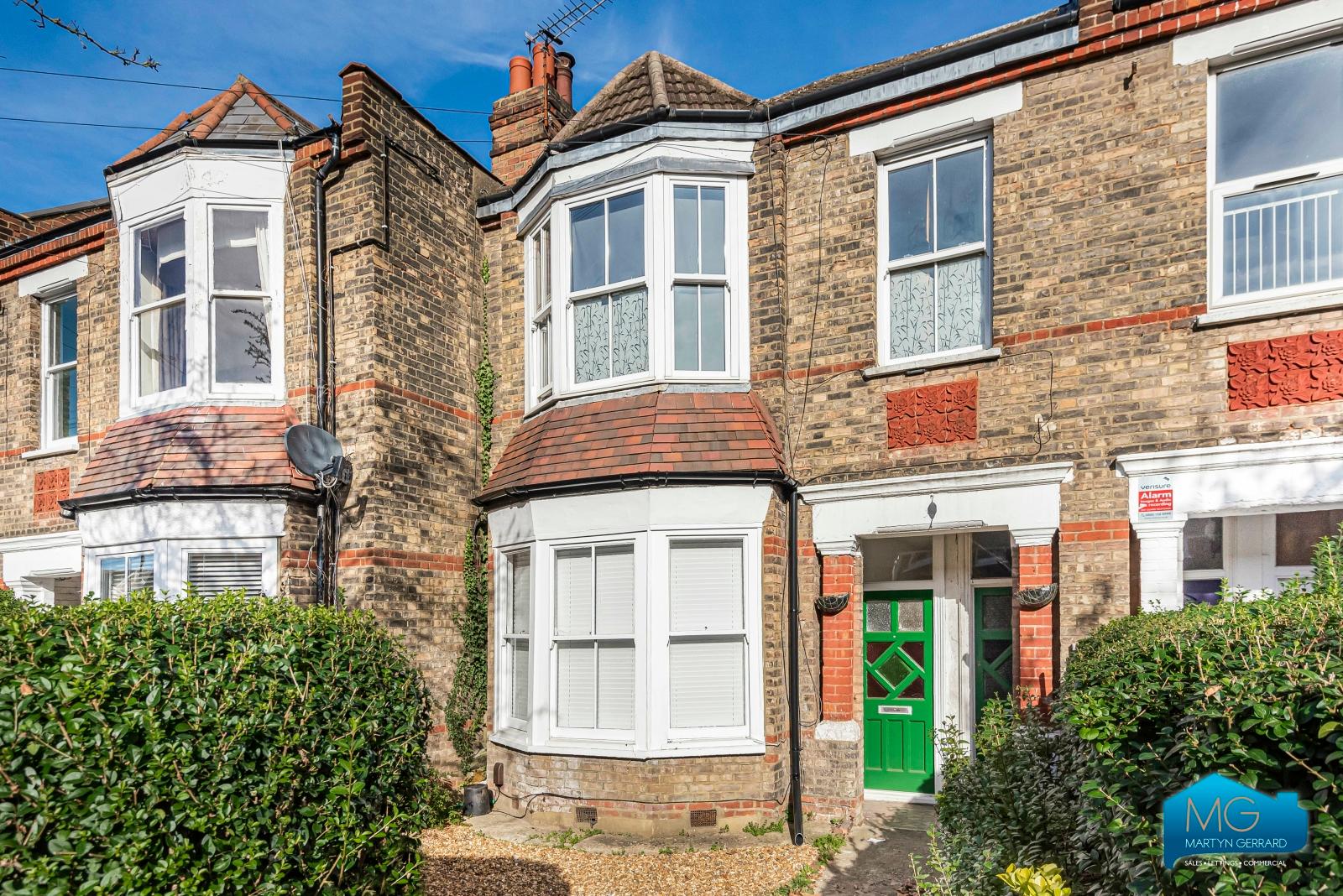 2 bedroom Ground Floor Flat to rent - Martyn Gerrard