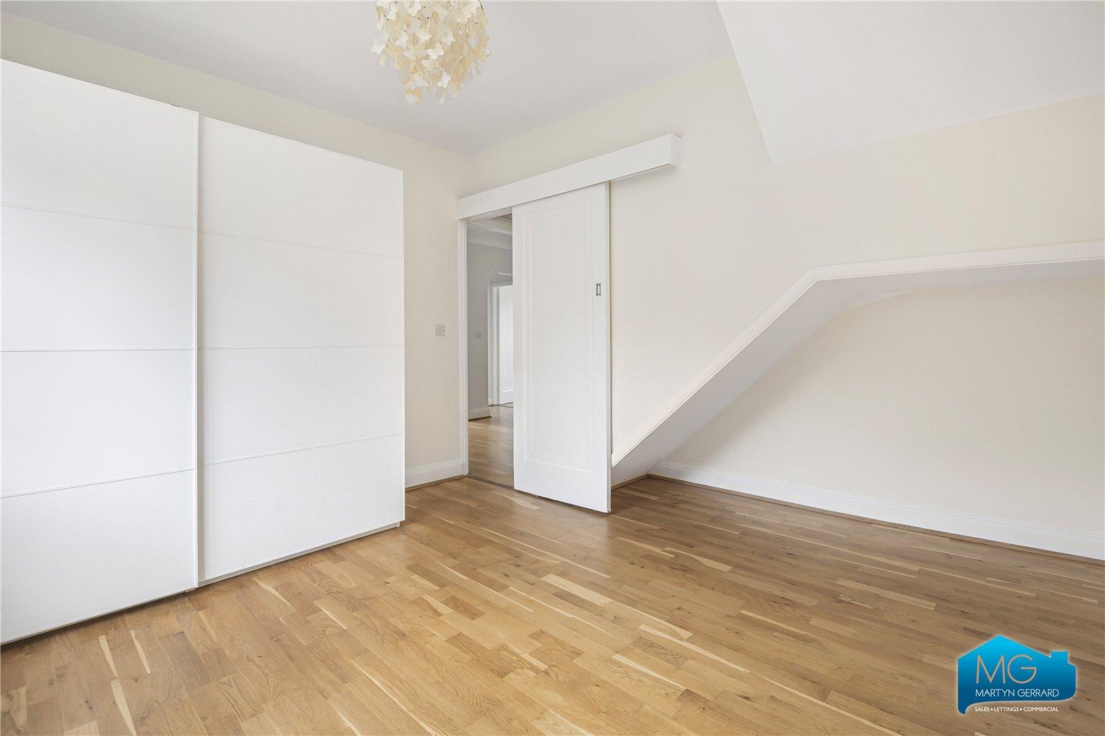 5 bedroom Semi-Detached House to rent - Martyn Gerrard